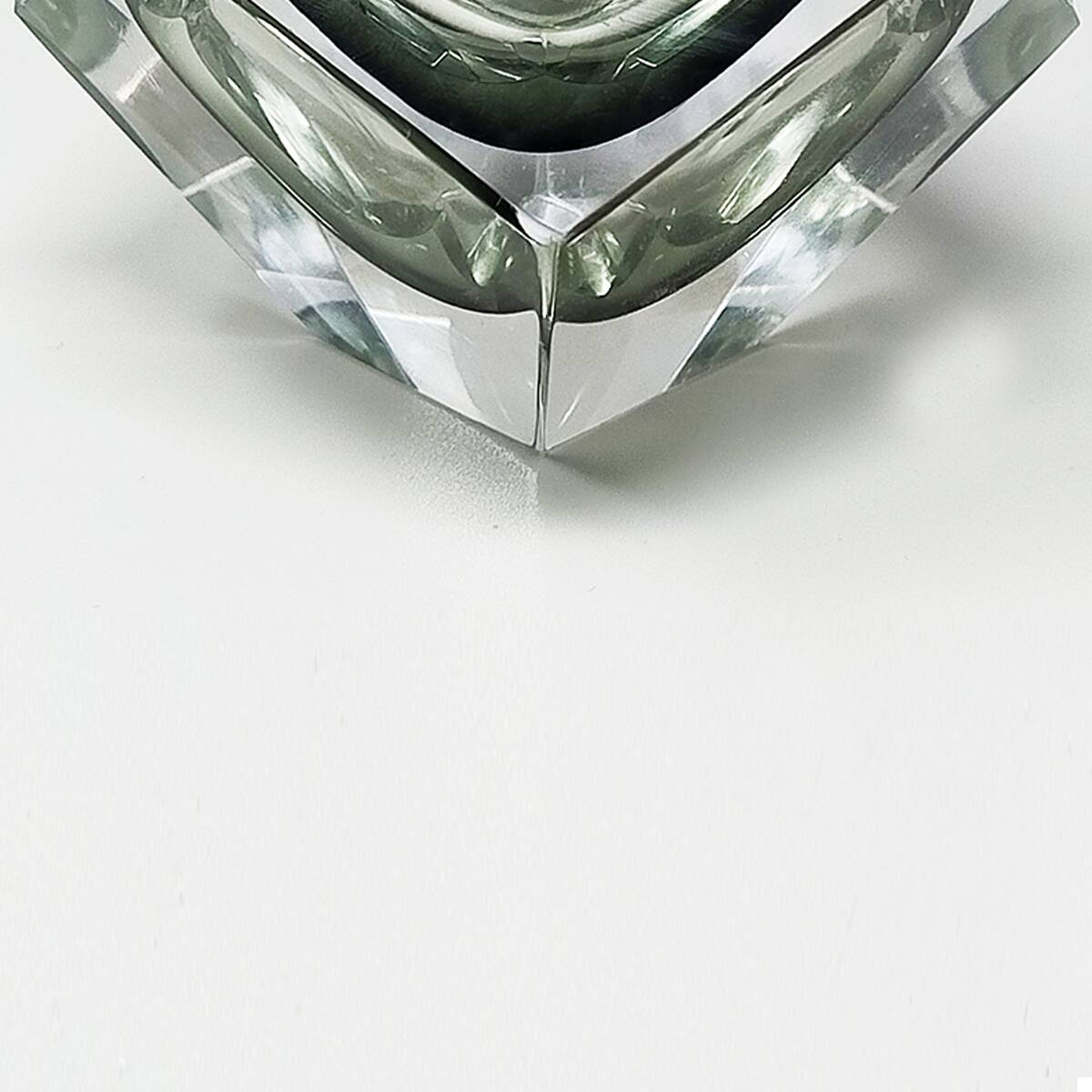 1960s Stunning Table Lighter in Murano Sommerso Glass By Flavio Poli for Se