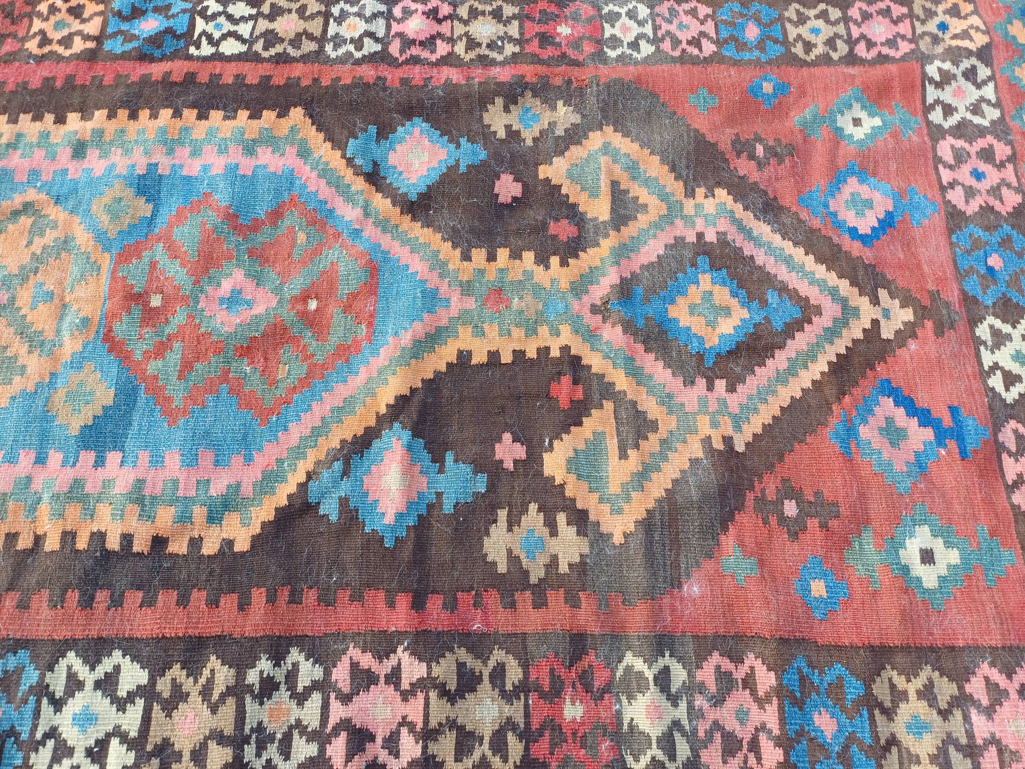 Hand Knotted Persian Rug