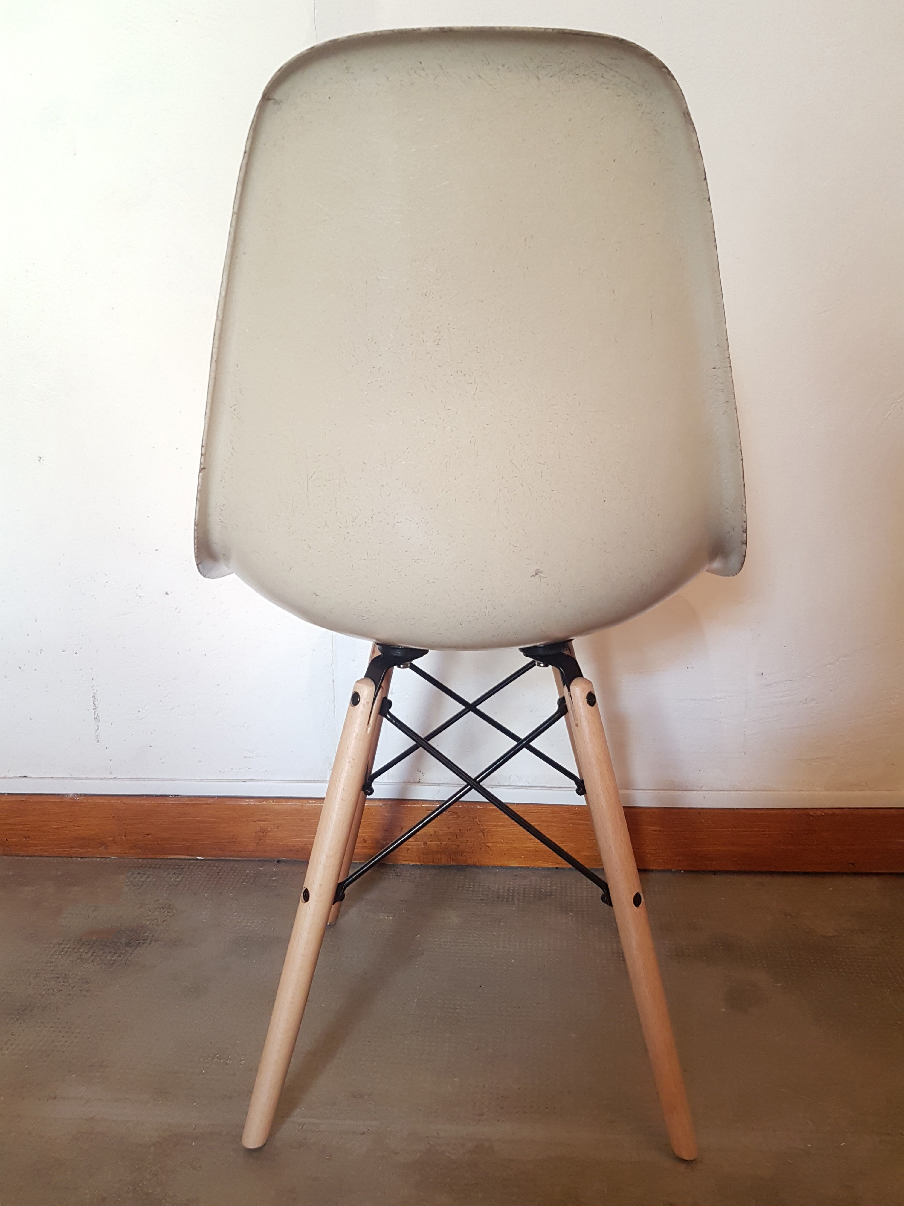 4 DSW chairs by Charles and Ray Eames for Herman Miller