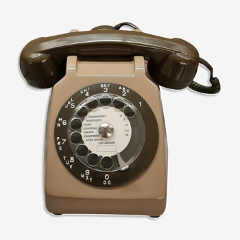 Téléphone marron à cadran vintage  Socotel S63