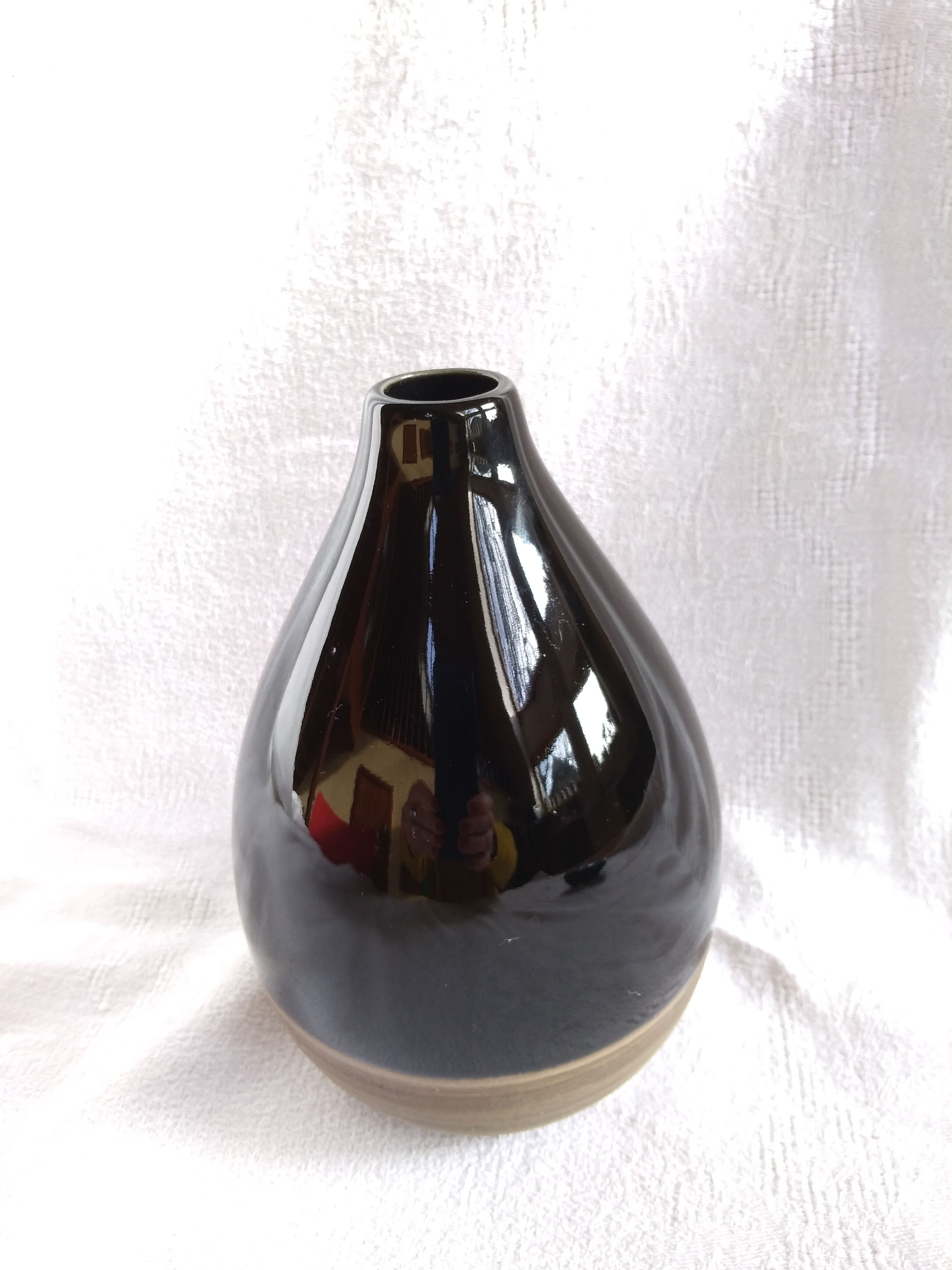 Ceramic vase drop shape