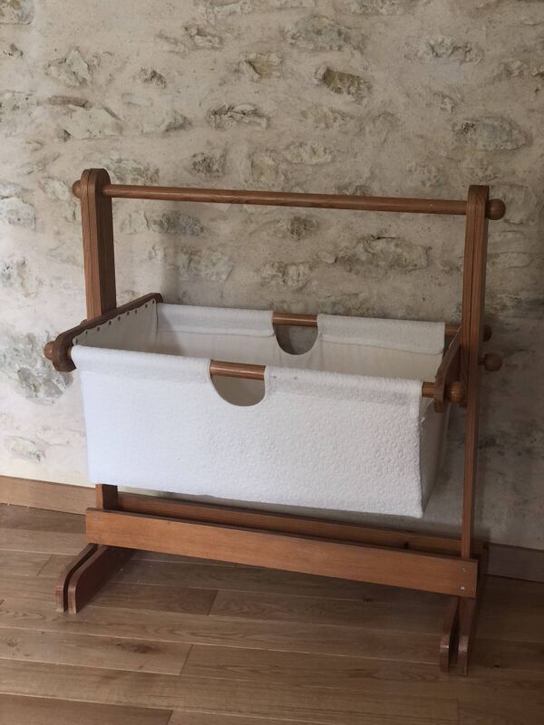 Berceau bébé vintage scandinave