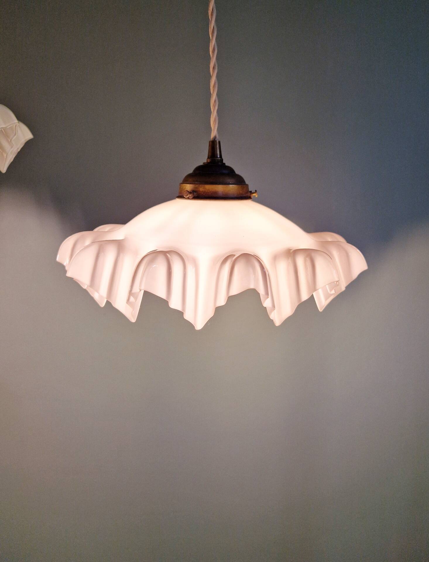 Art Deco trio of suspensions in coloured frilled opaline, 1920-30.