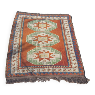 Handmade Iranian Persian rug 148x190cm
