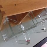 Wall stretch with glass epic drawers