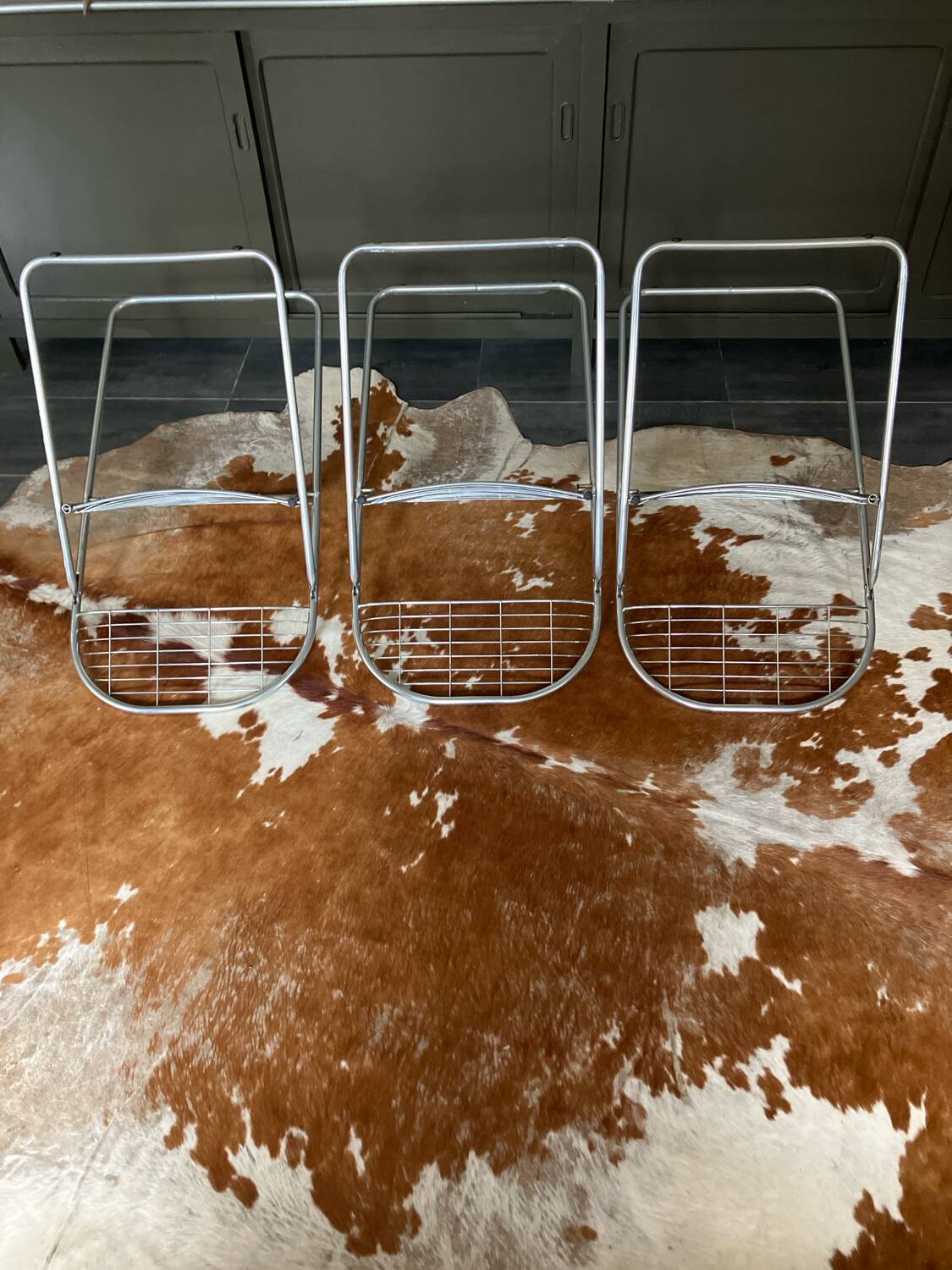 3 folding chairs