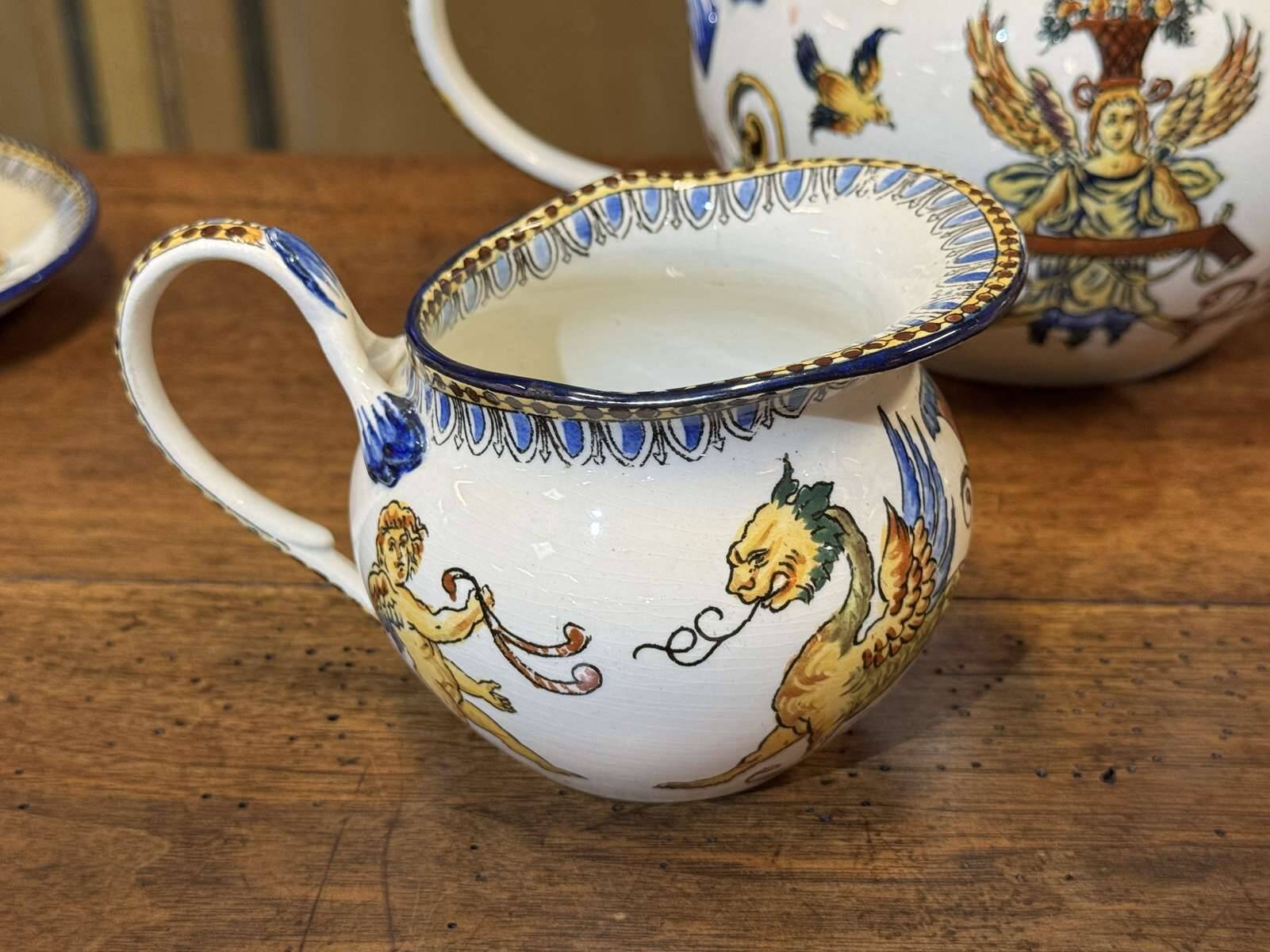 Tea and coffee service in Gien earthenware from the late 19th century with Renaissance decoration.