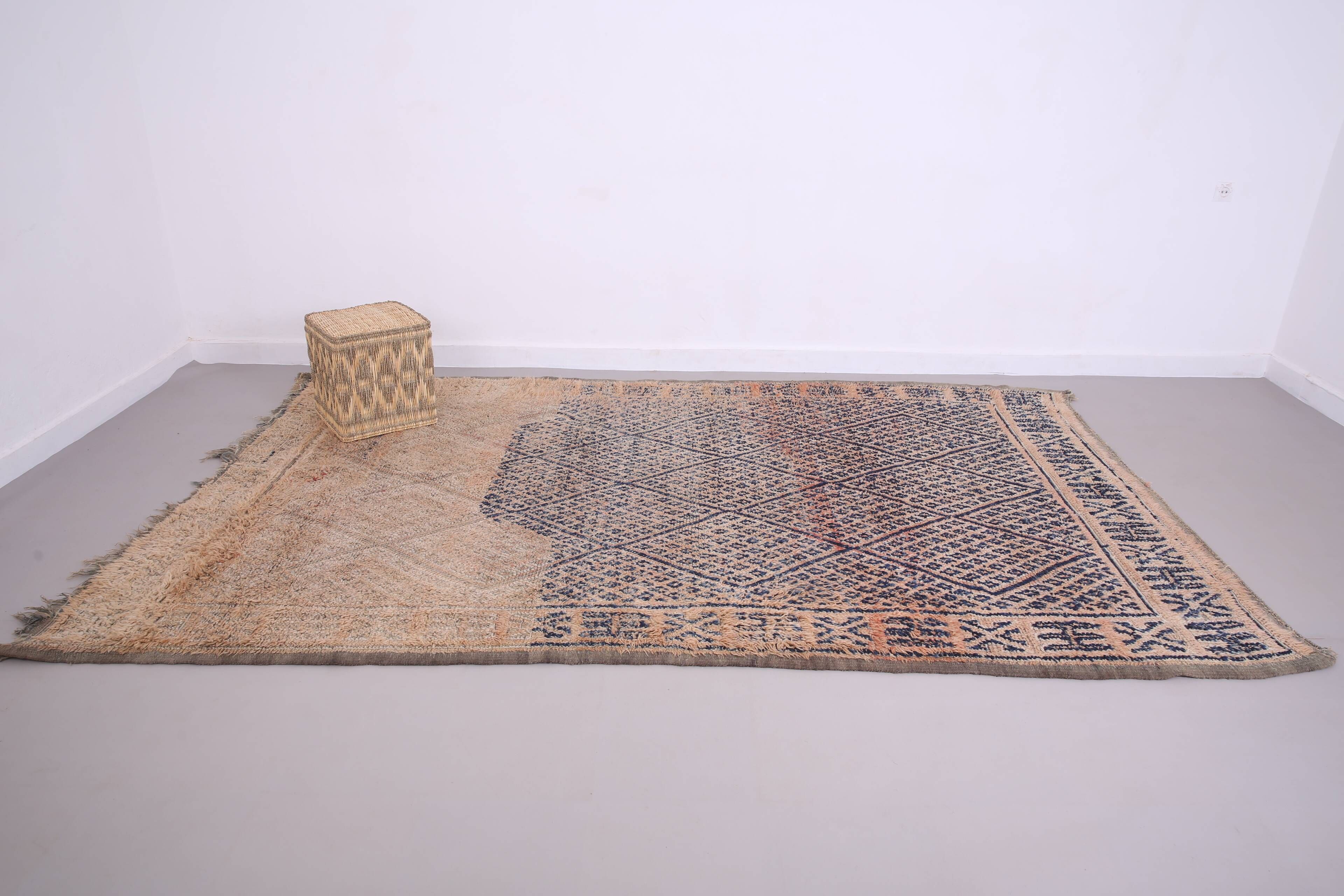Vintage Beni Mguild Rug 197 x 316 cm - Vintage Moroccan Rug, Old Berber Rug