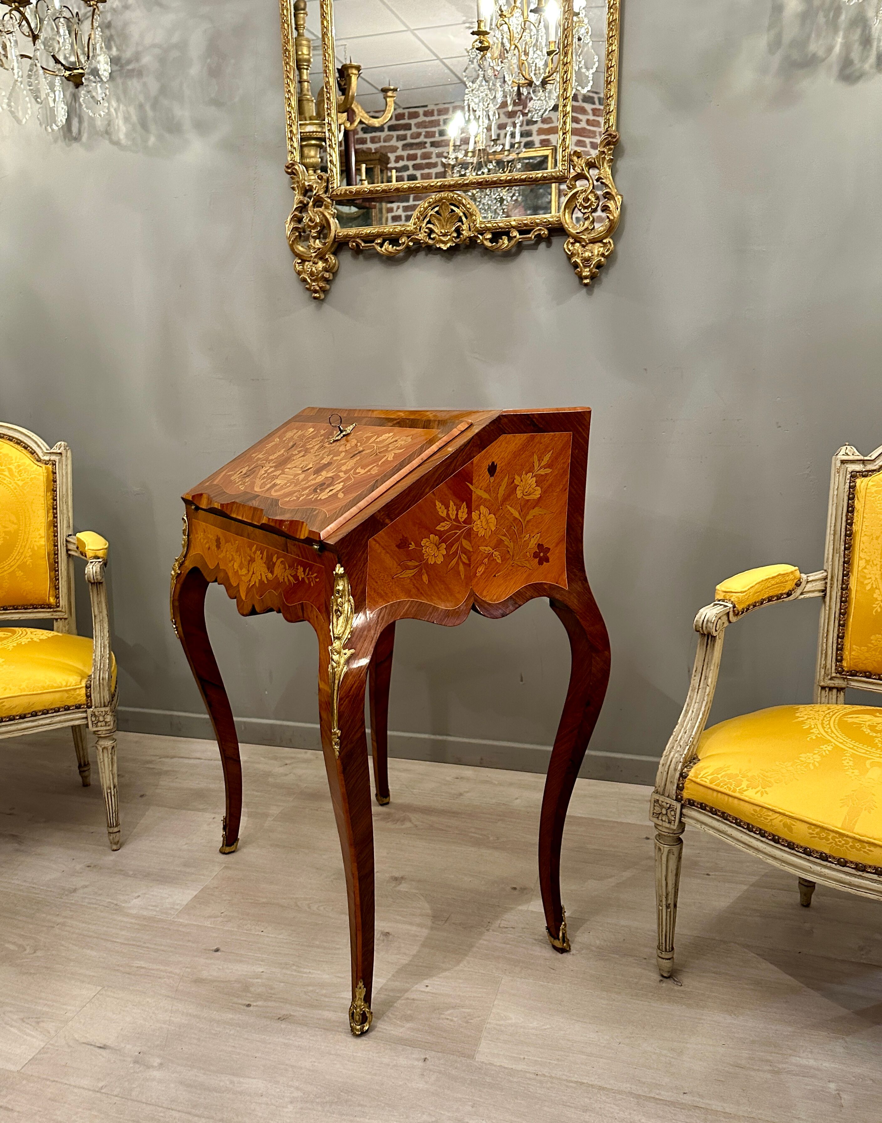 Writing desk in marquetry of the napoleon III period around 1870