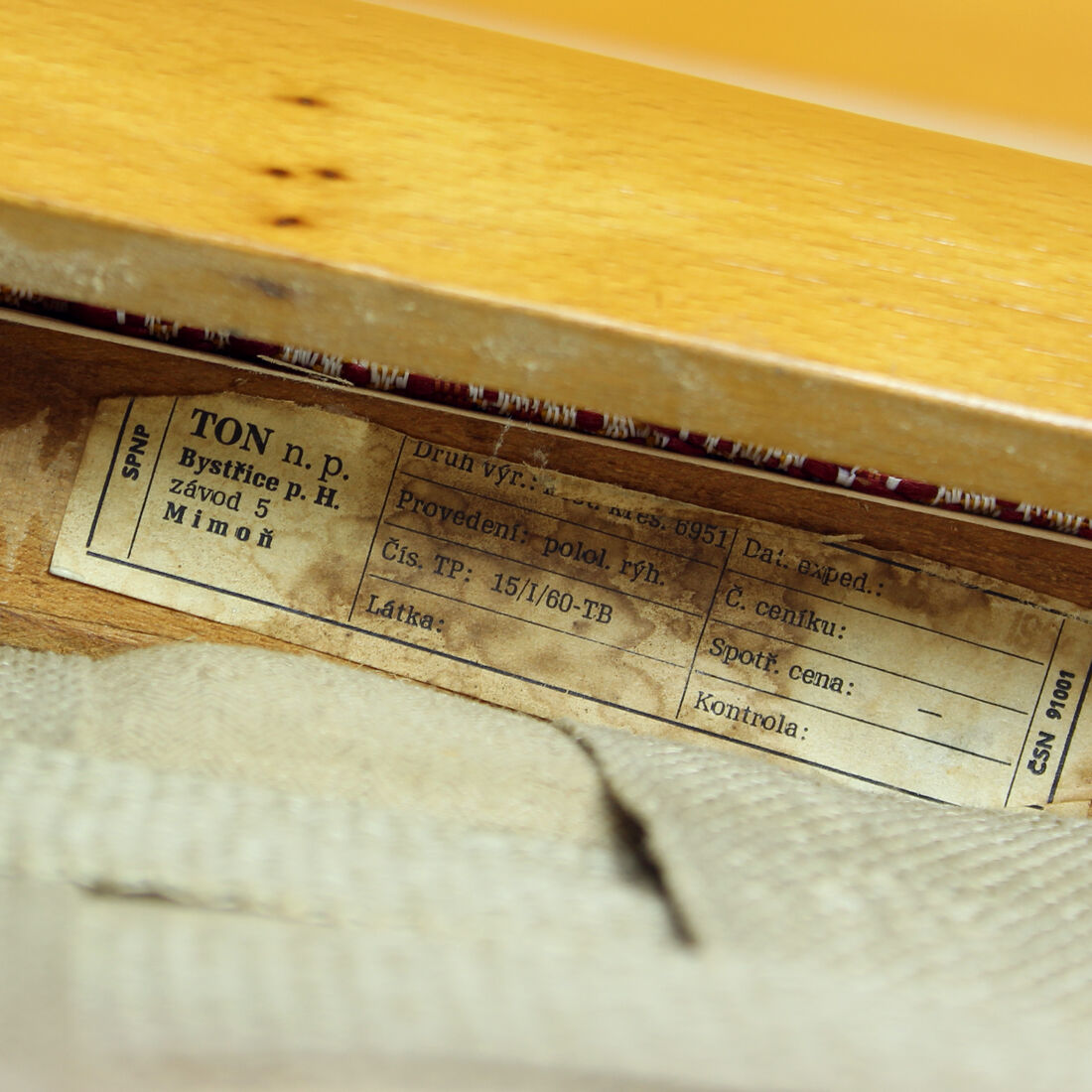 Fauteuil par Ton, Tchécoslovaquie années 1960