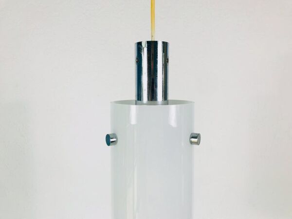 Lampe suspendue en verre opalin de Limburg 1970