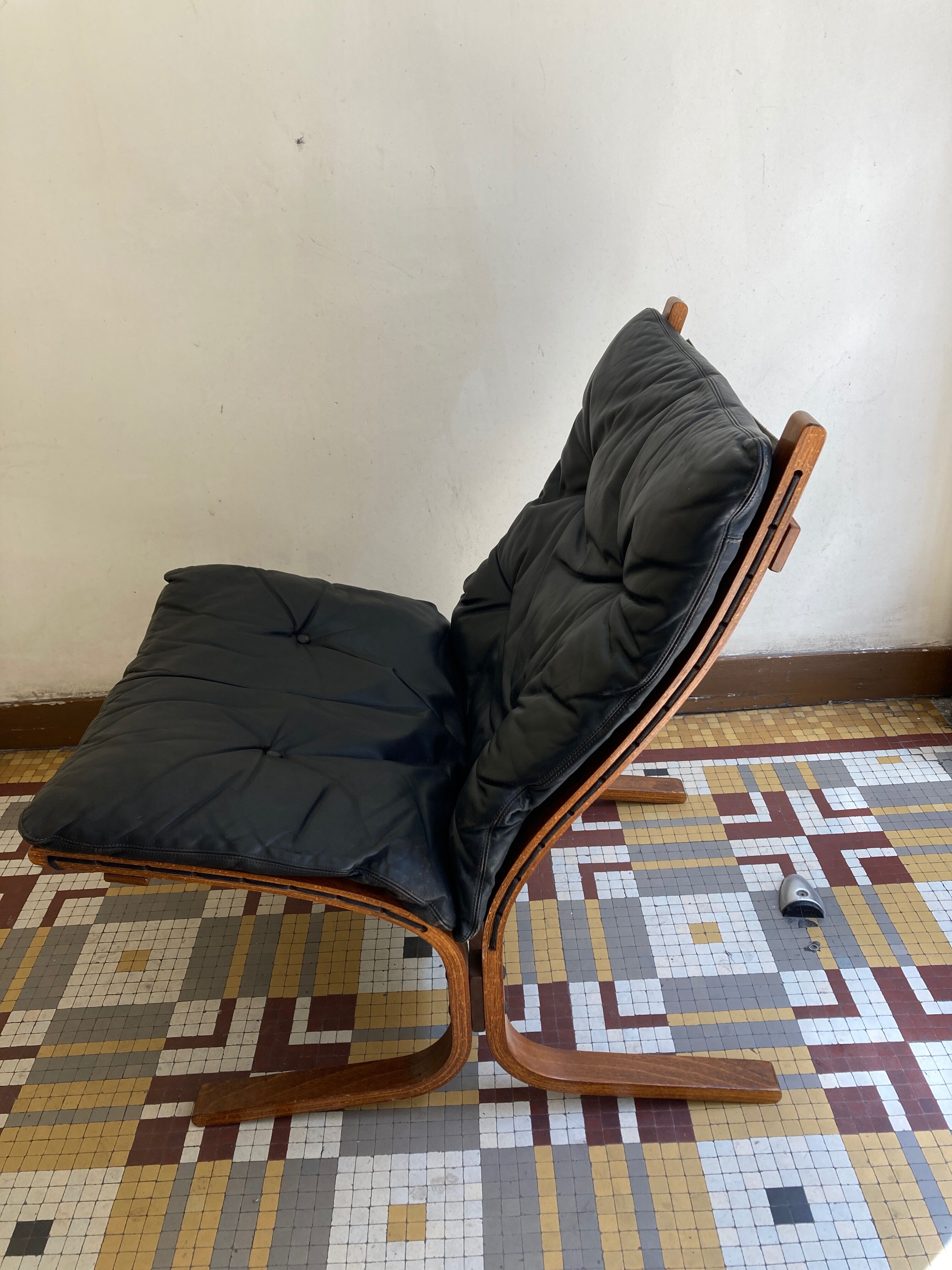 Armchair Siesta 1965 Ingmar Relling for Westnofa, Norway, black leather