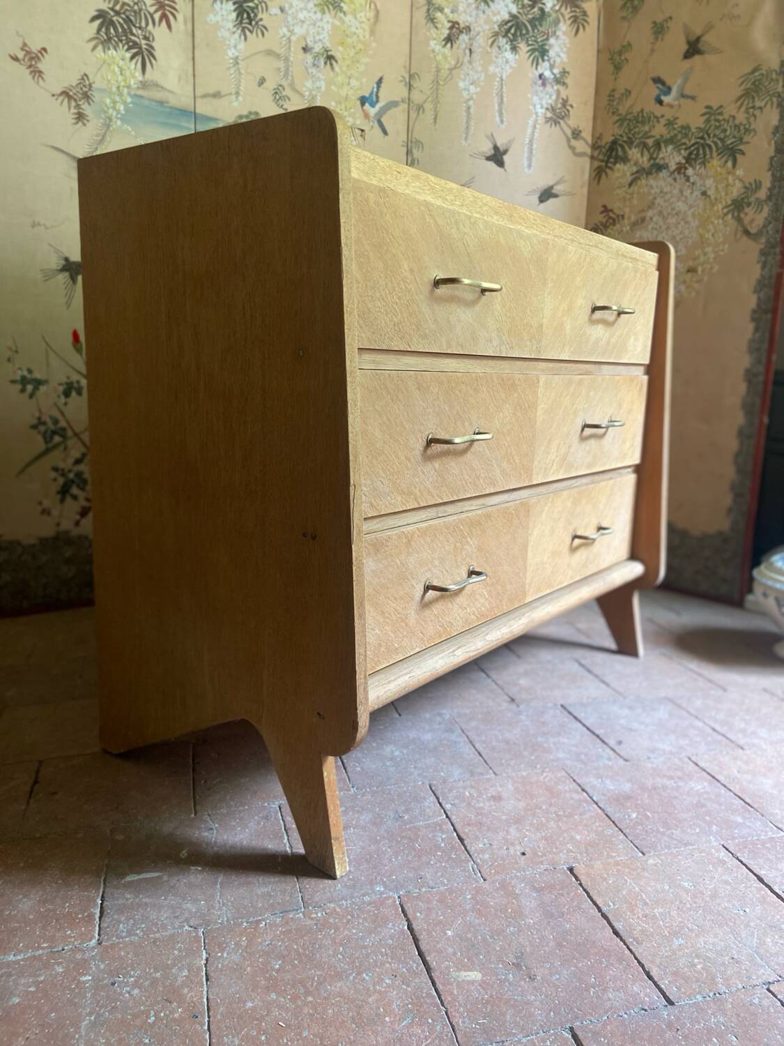 Commode vintage à ailerons