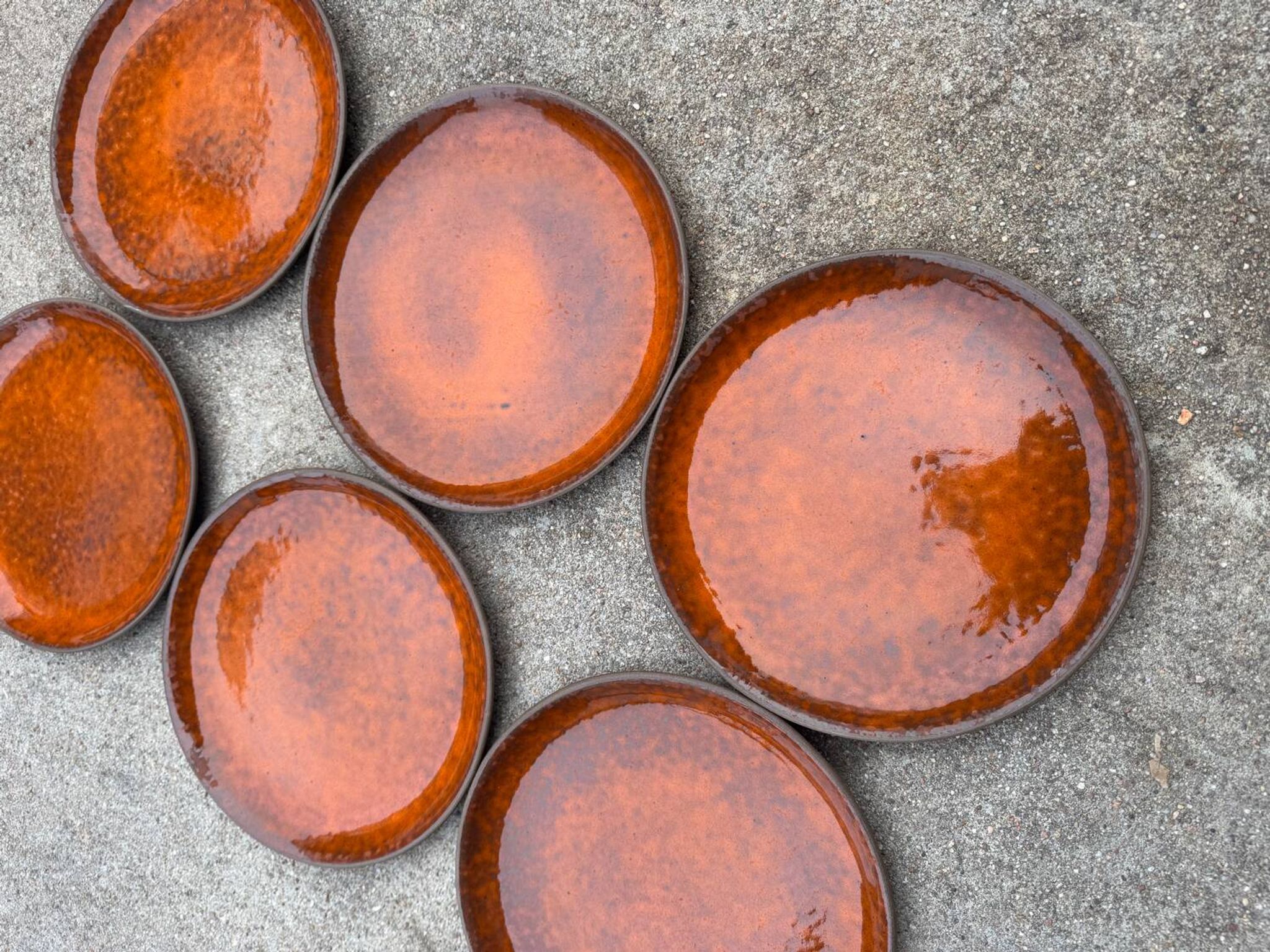 Assiettes céramique émaux orange années 70