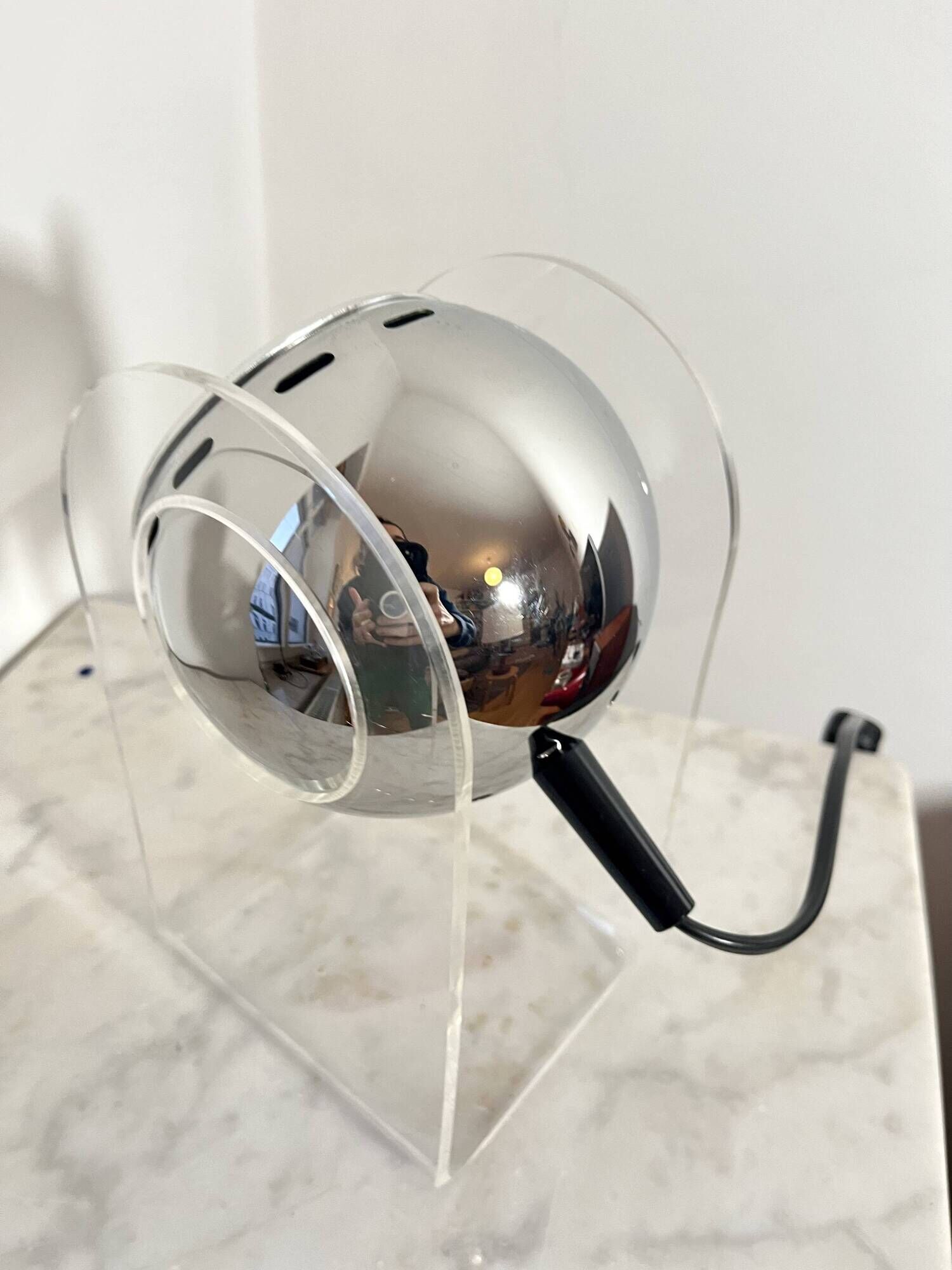Vintage Space Age Acrylic Table Lamp by Gino Sarfatti for Arteluce, Italy