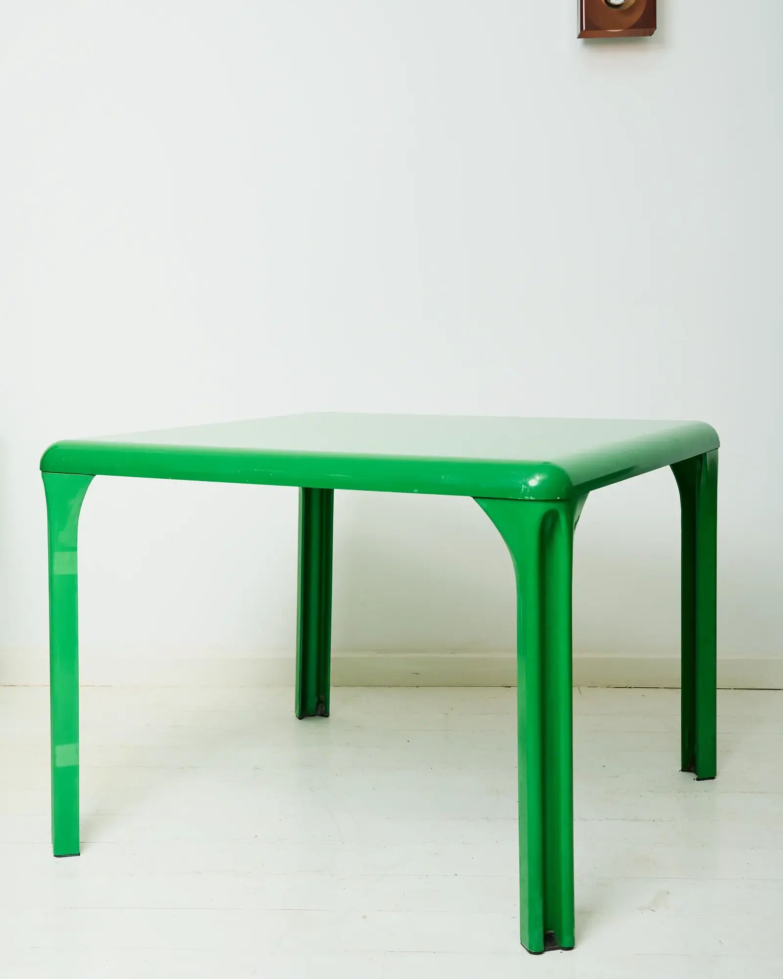 Table "Stadio 100", Vico Magistretti, Artemide, 1970-1980