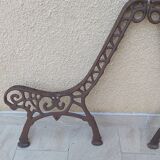 Pair of cast iron bench legs