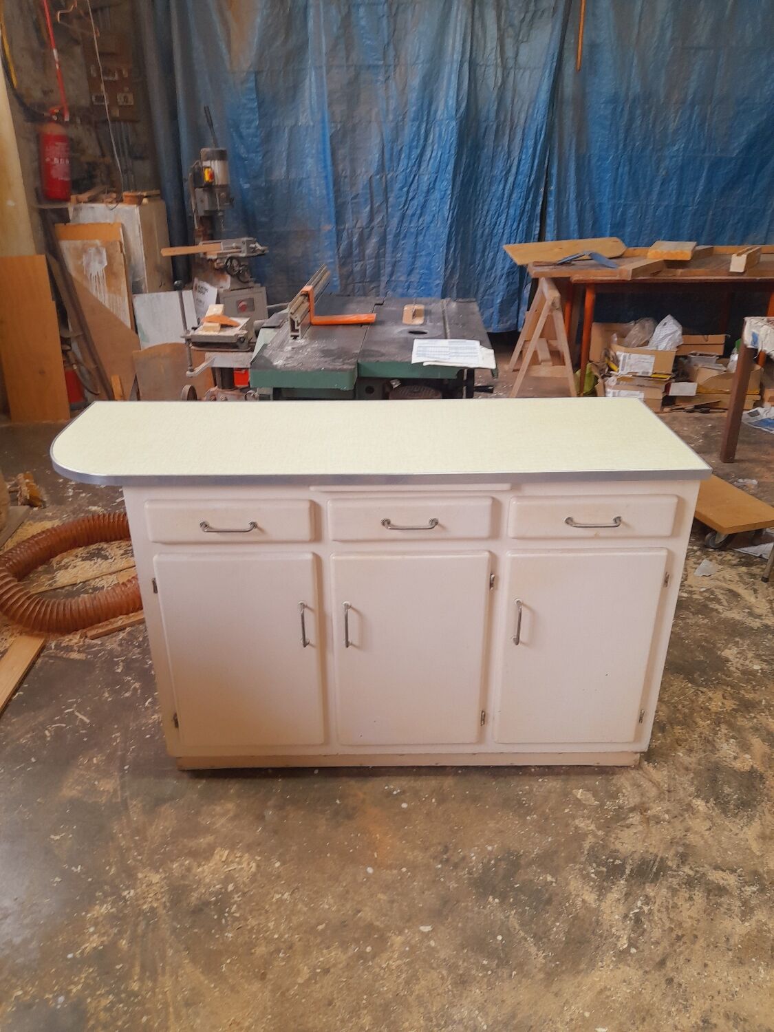 Low sideboard 3 doors mado