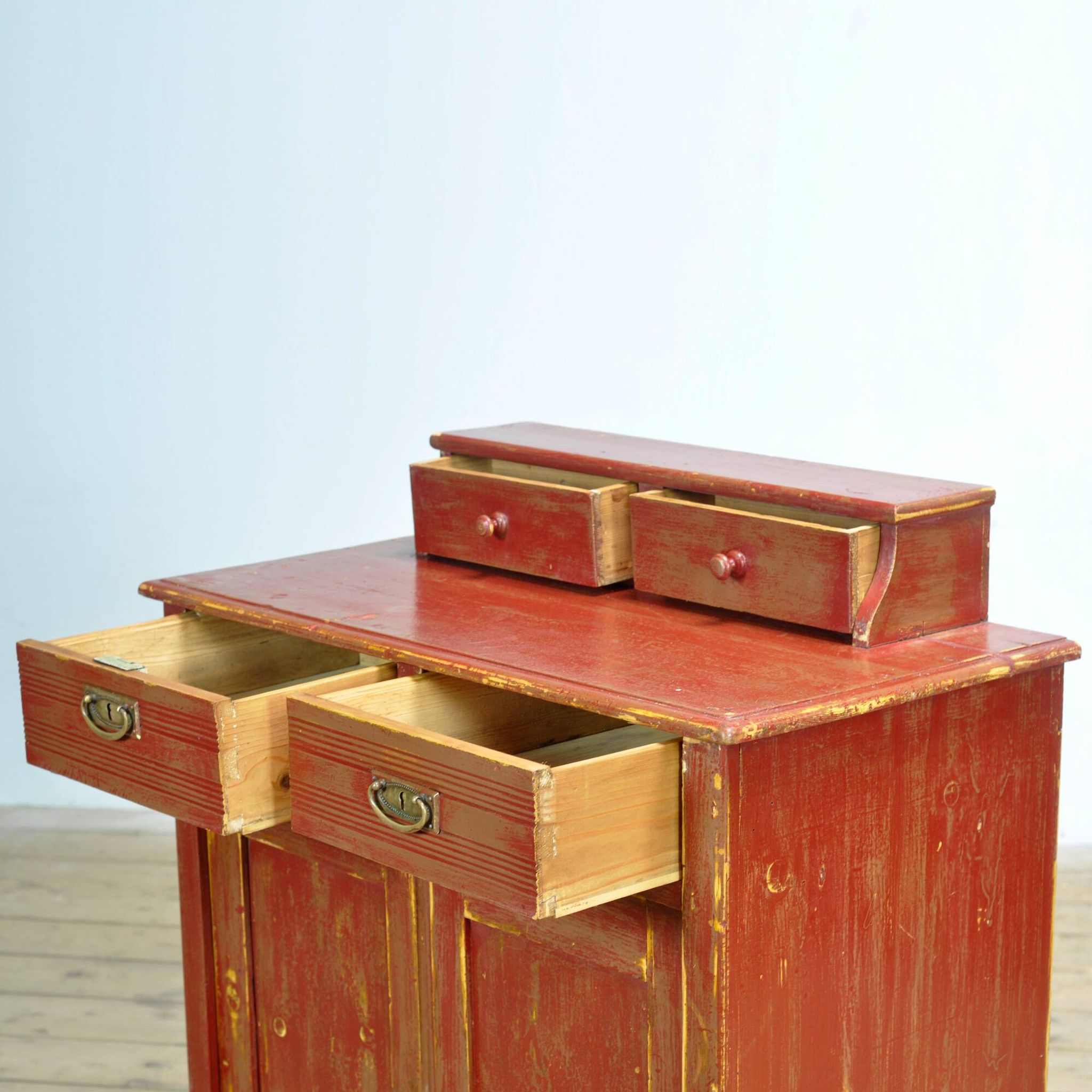 Cabinet en pin, vers 1920