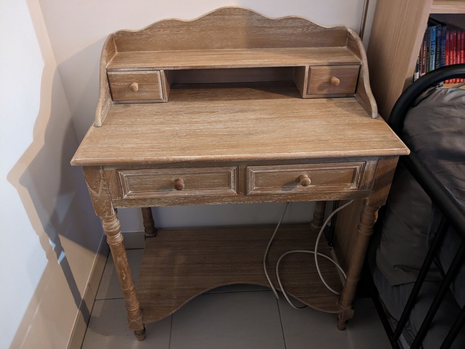 Dressing table style desk