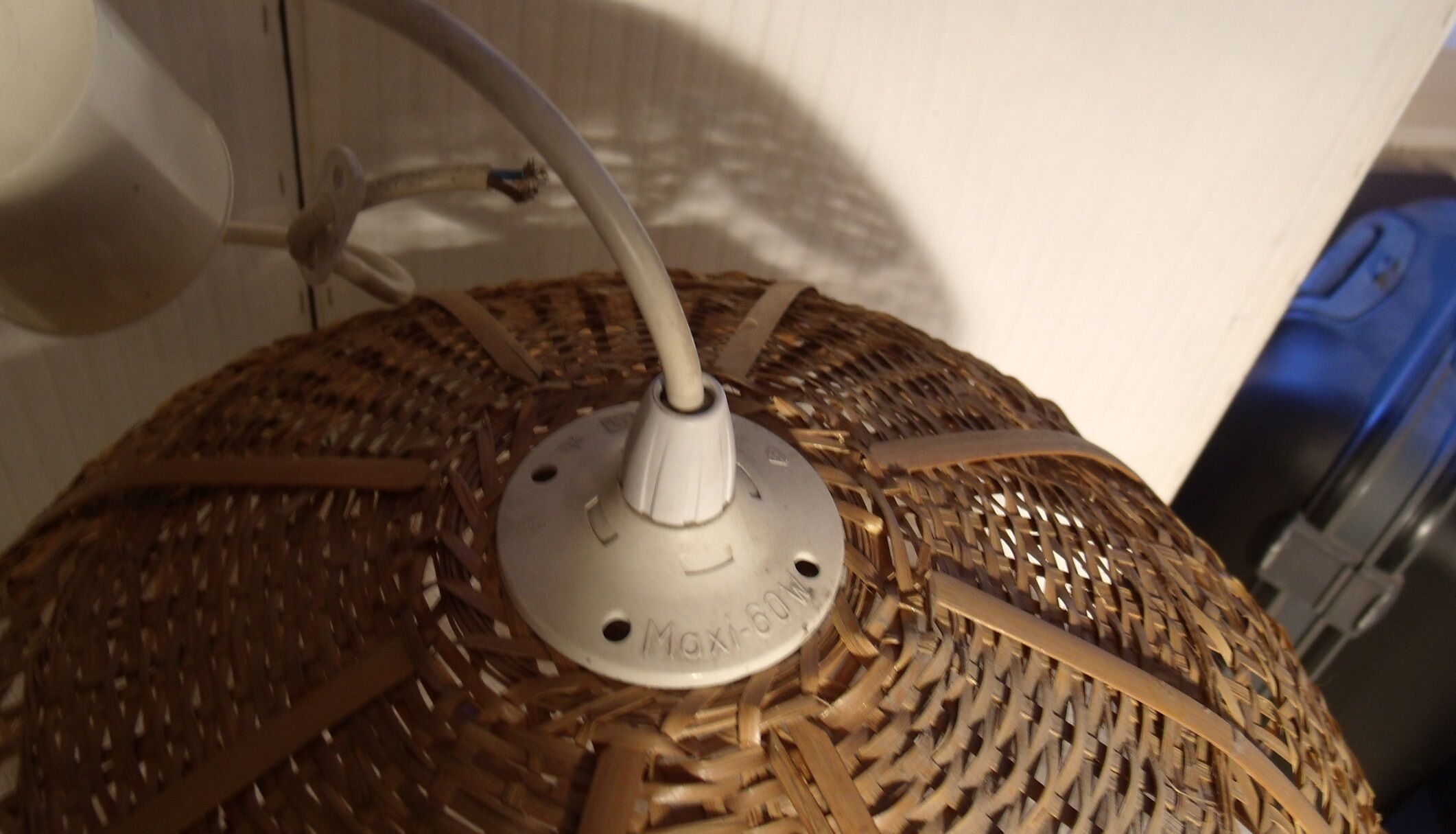 Suspension in wicker and rattan