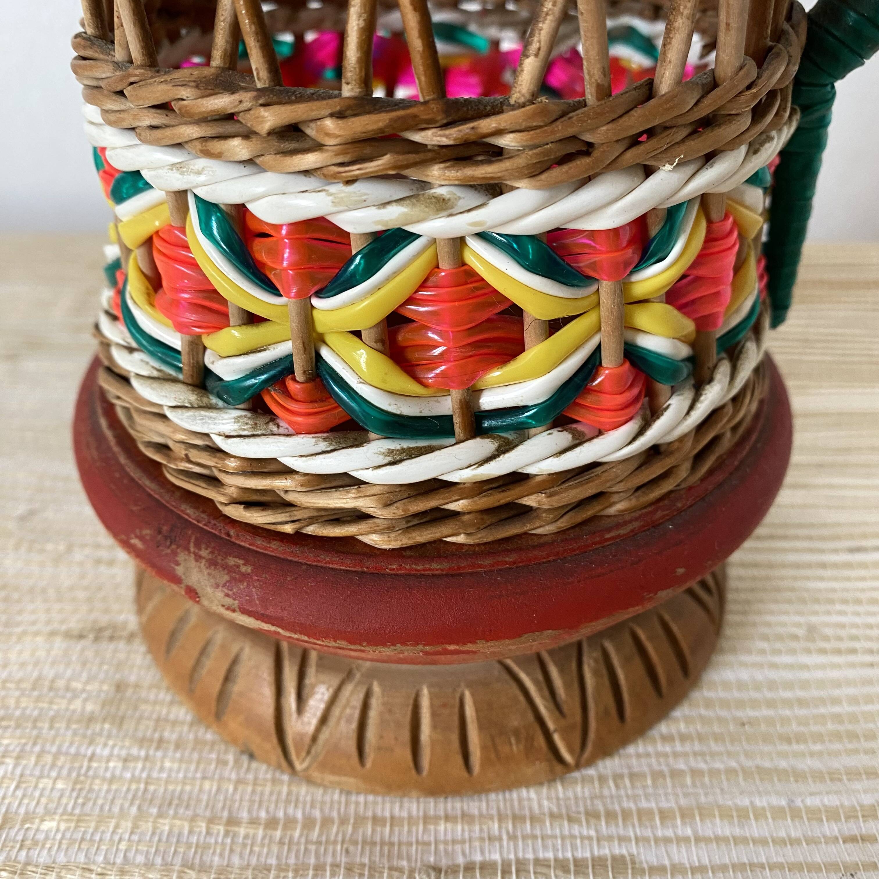 Carafe vintage en osier et scoubidou