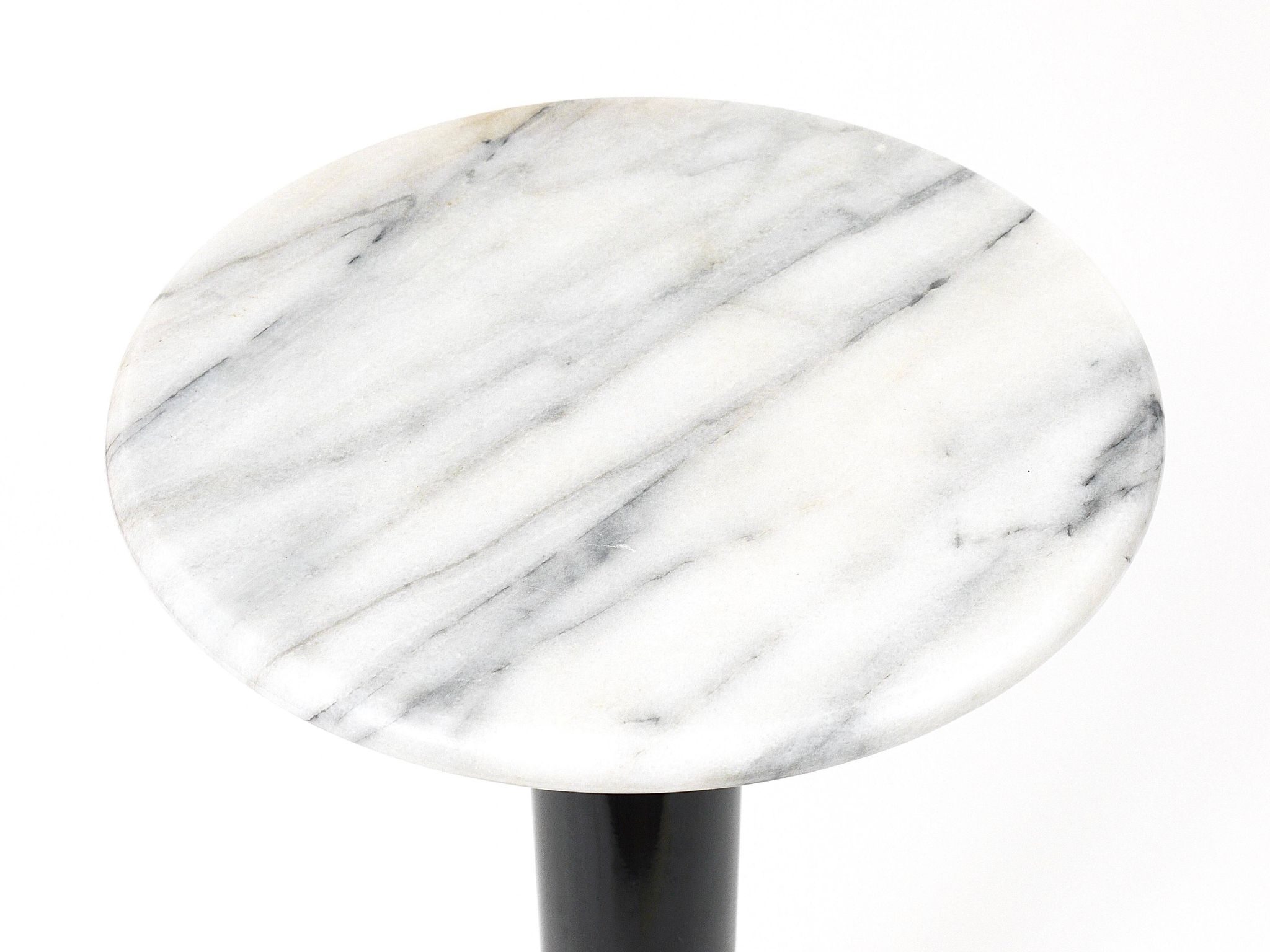 Postmodern pedestal table / plant stand in white Carrara marble, Italy, 1980s