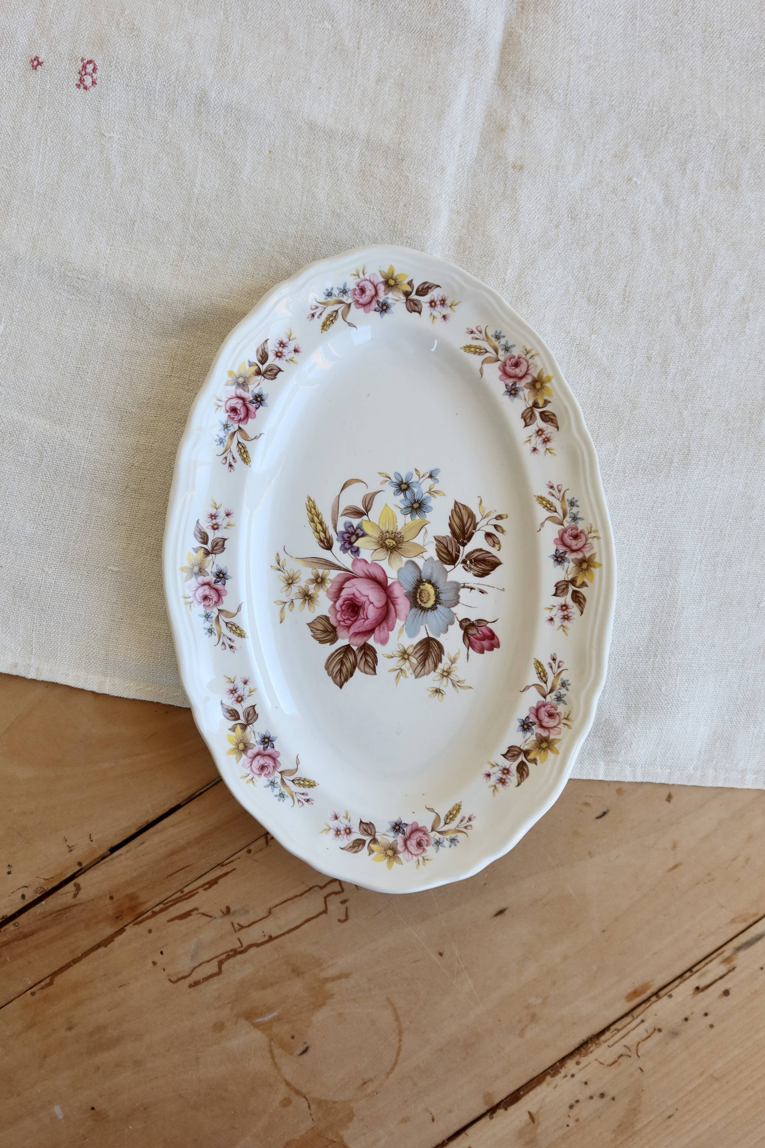 Ravier vintage Moulin des Loups white porcelain - Bouquet decoration