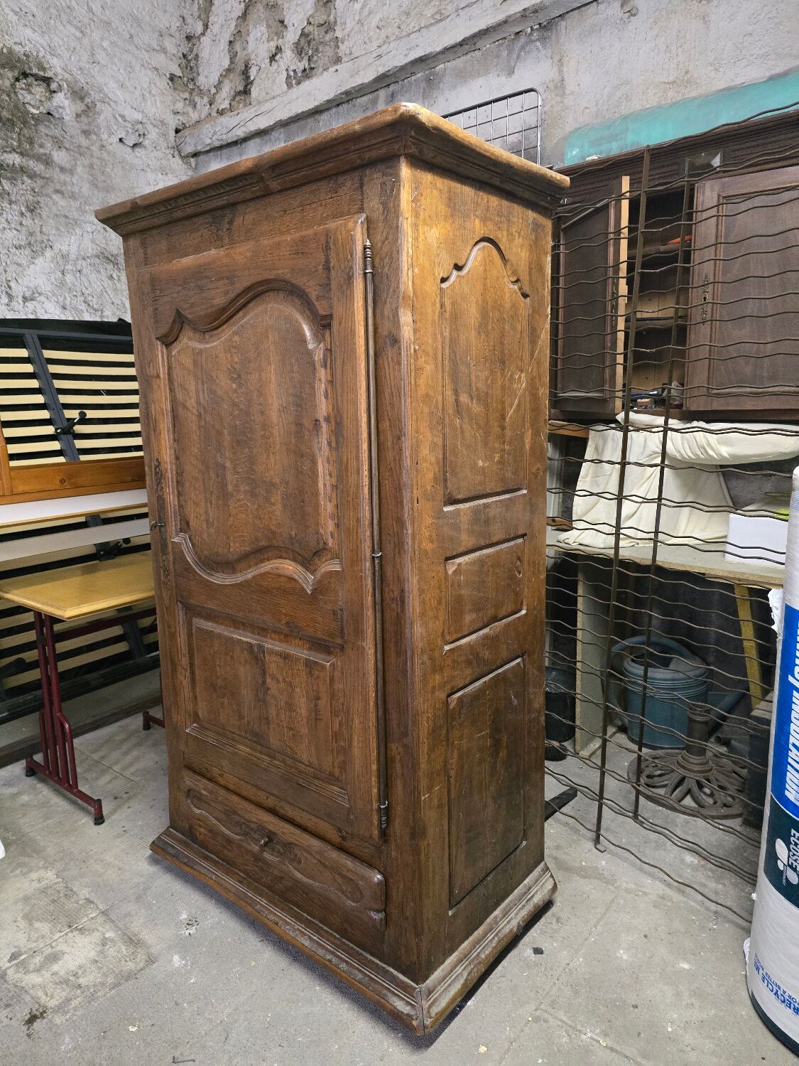 Antique oak bonnetière – 19th century