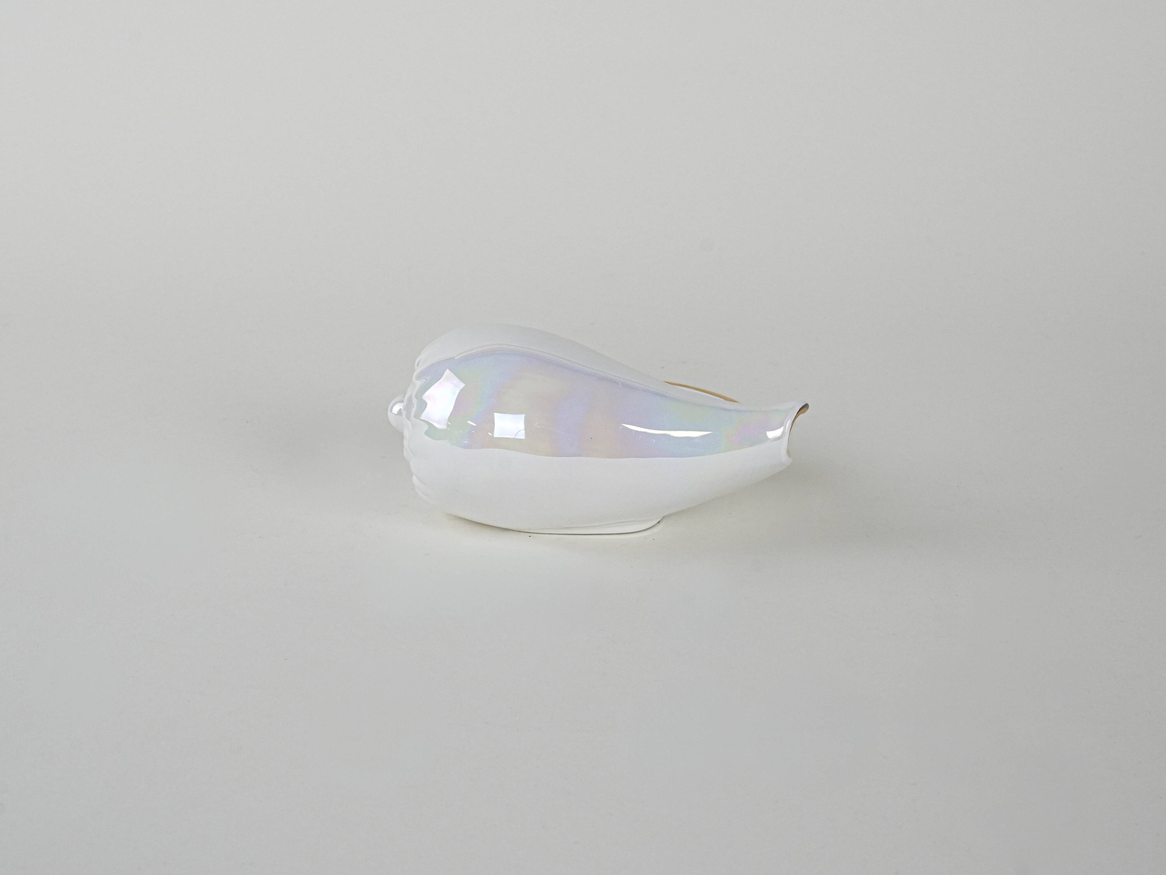 Porcelain seashell, Italian design, 1970s, production: Italy