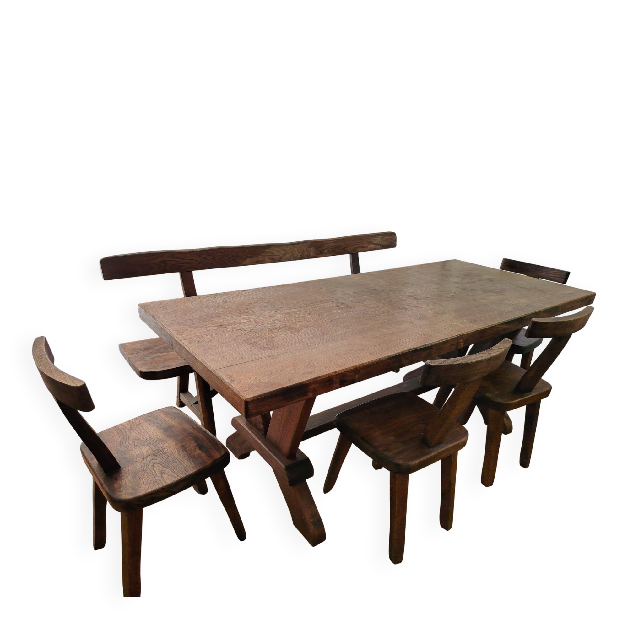 Set table, 4 chairs and a brutalist bench in the Regain style.