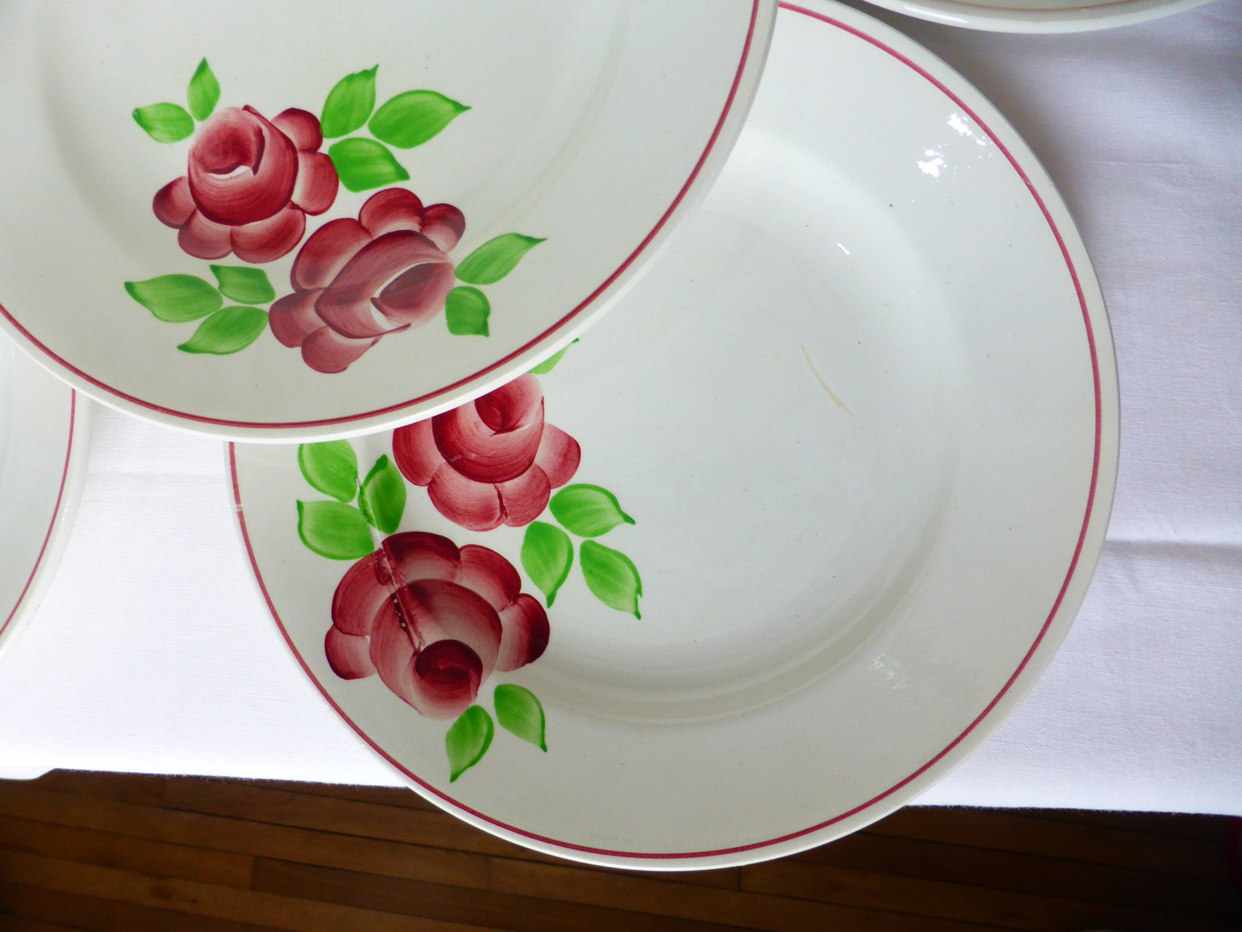 5 assiettes plates modèle Rose Mai