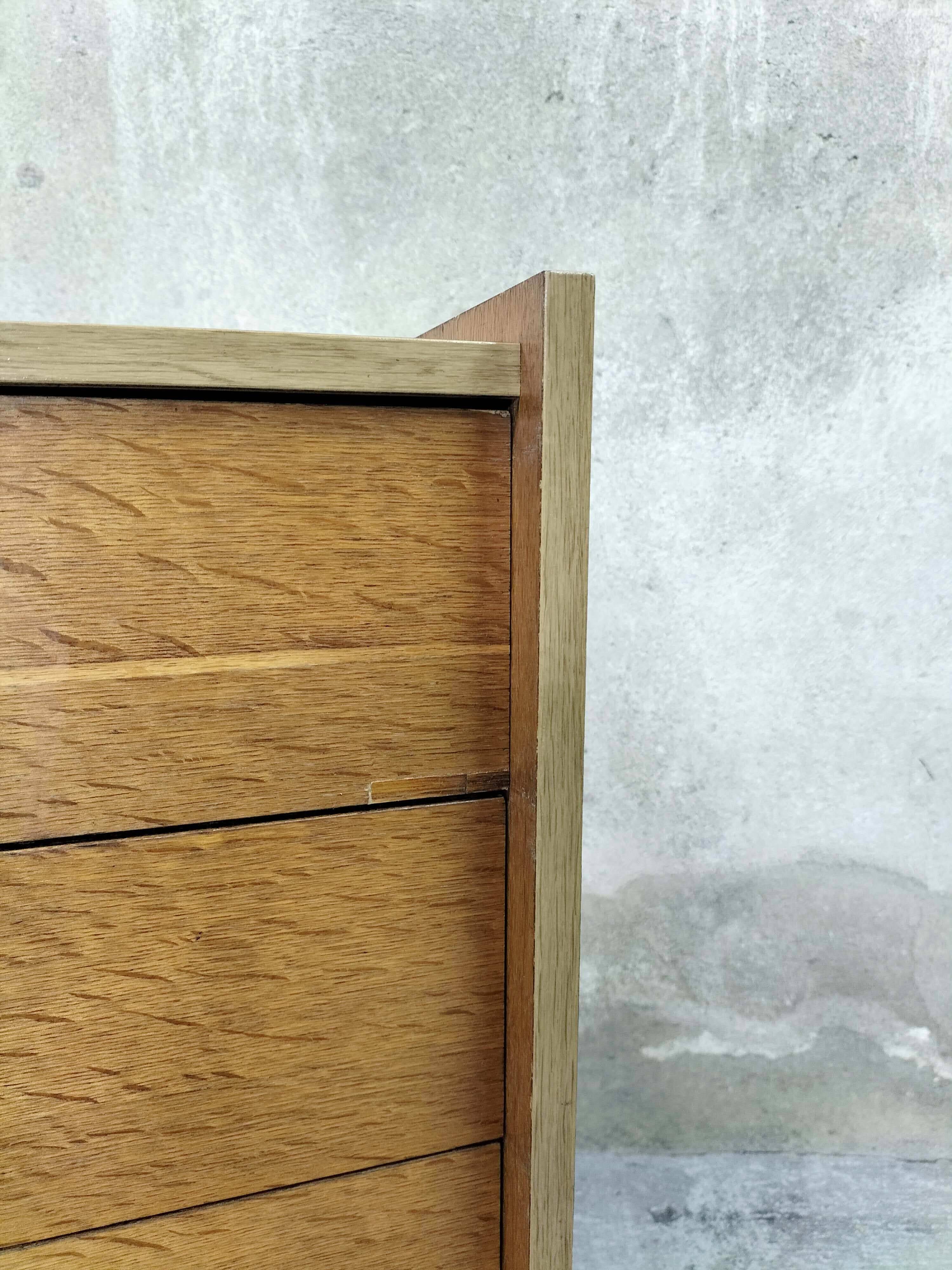 Small vintage chest of drawers.