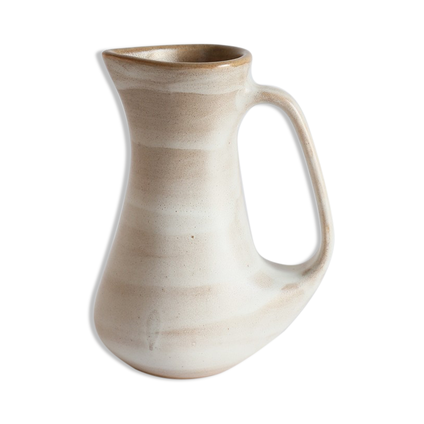 Pitcher with handle
