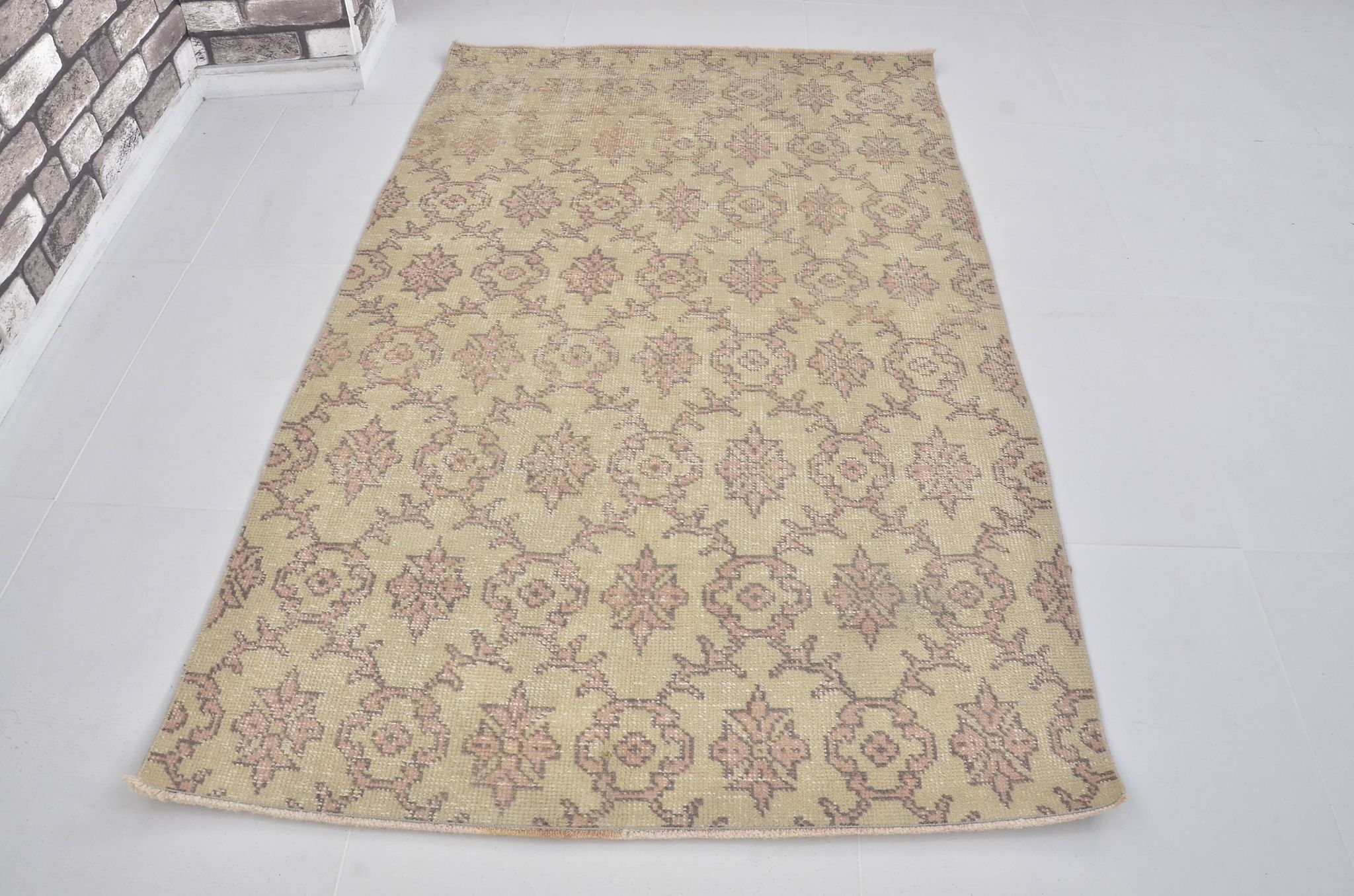 Tapis Oushak noué à la main