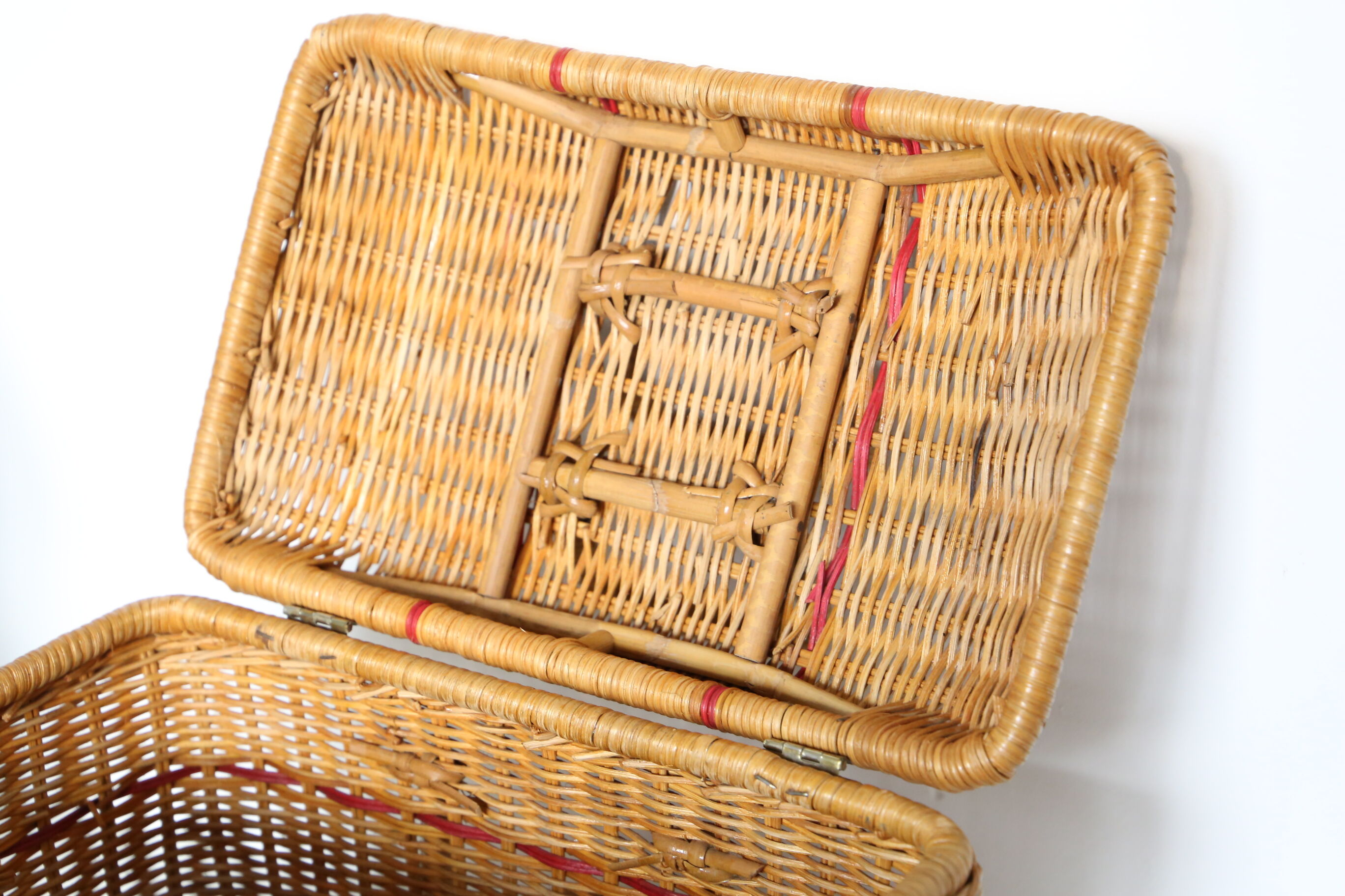 Wicker basket, picnic basket