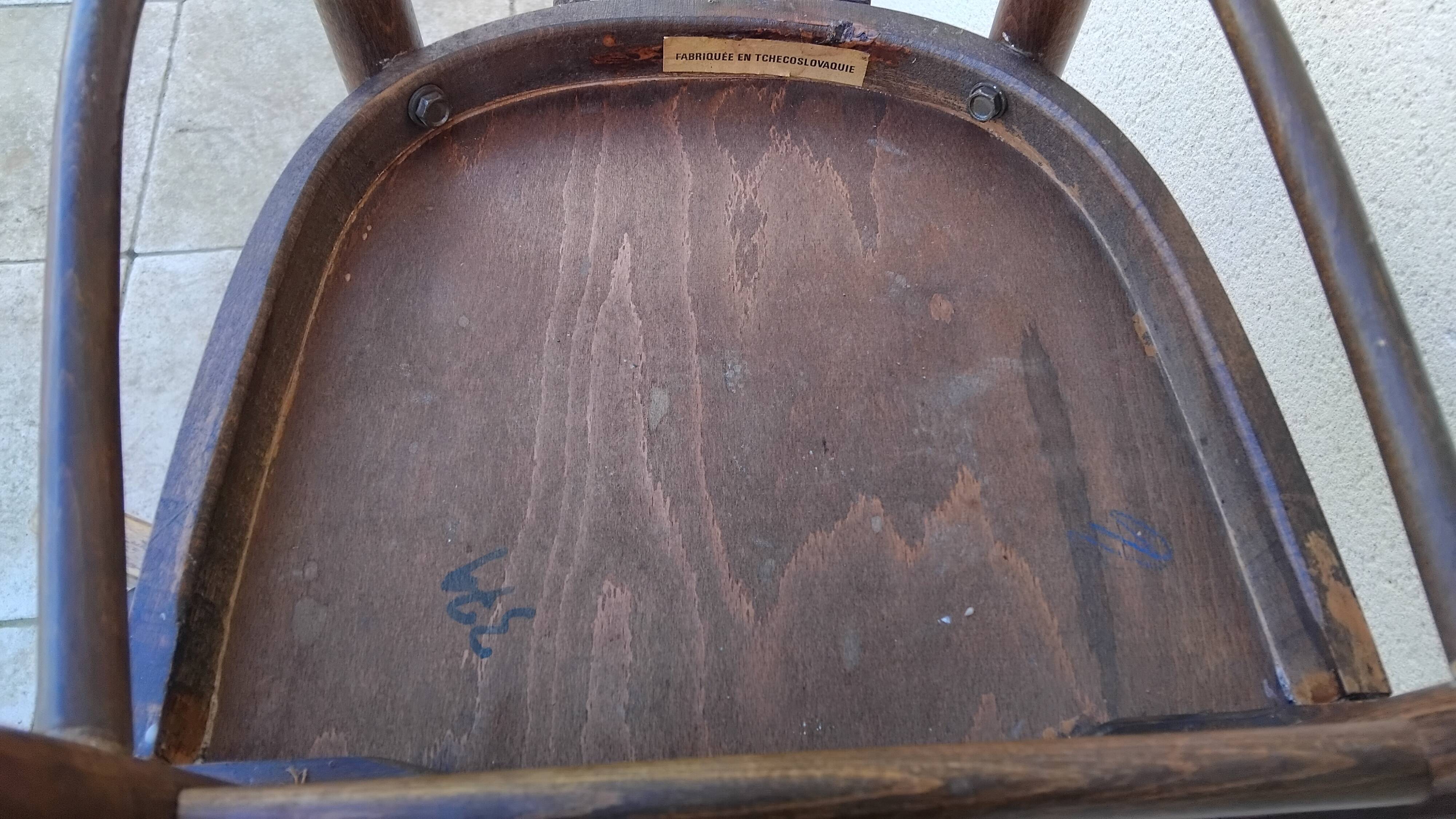 Paire chaise de bistrot thonet estampille tchecoslovaquie vintage