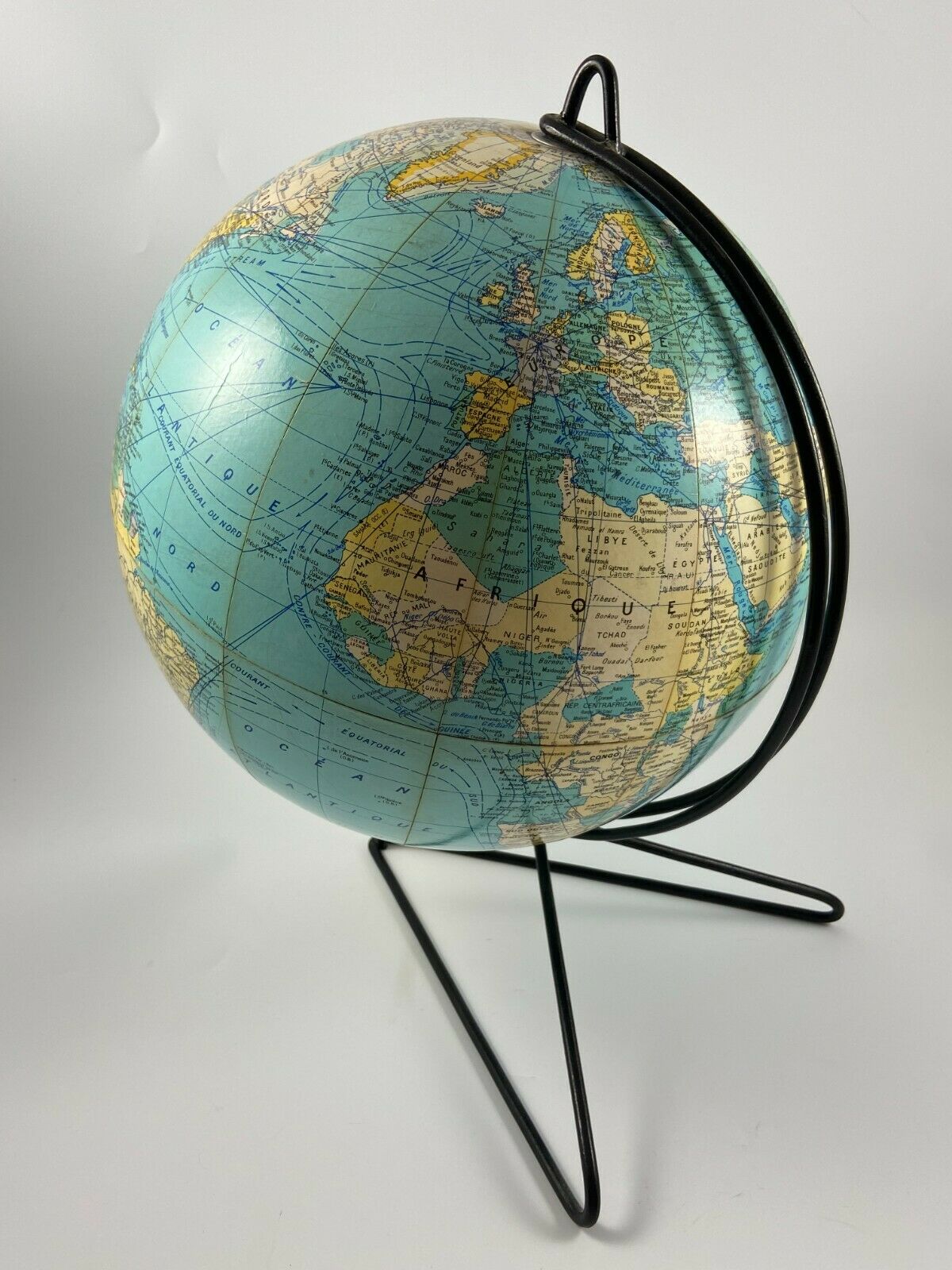 Globe girard and cardboard bar plastifies 1950 1960 pied metal