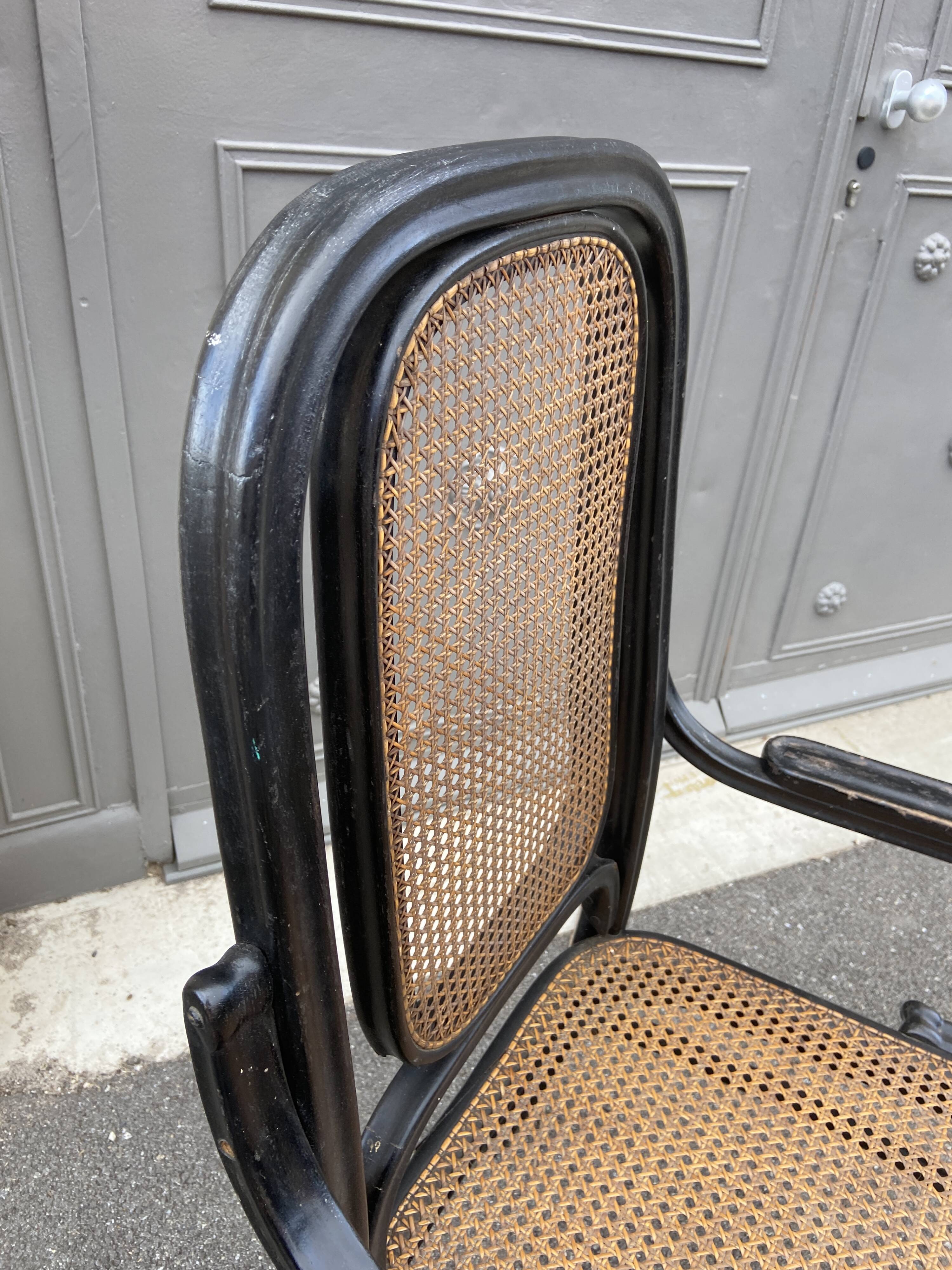 Curved wooden armchair Thonet Nr 1032