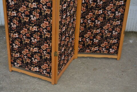 Screen wood and fabric