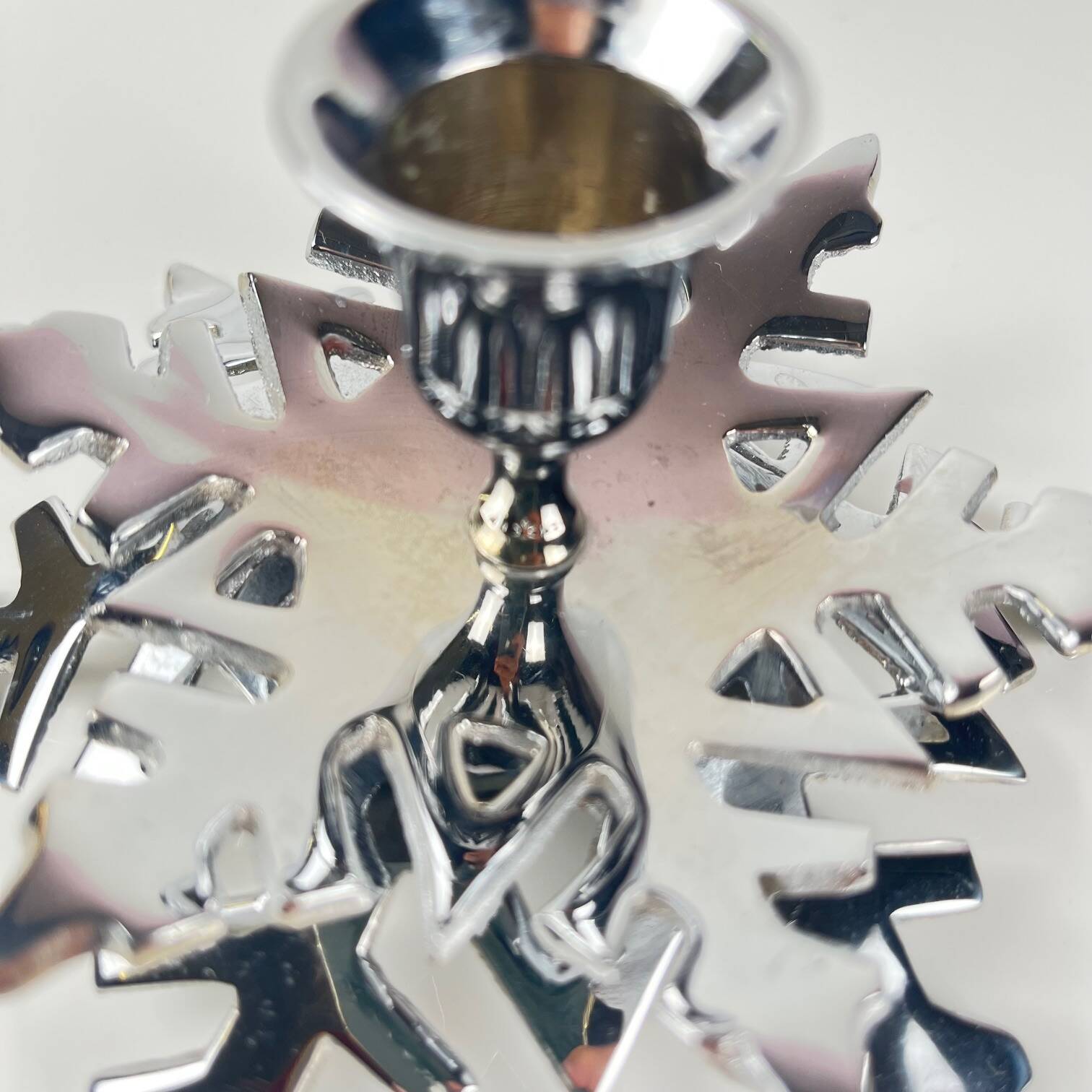 Silver metal snowflake candle holder