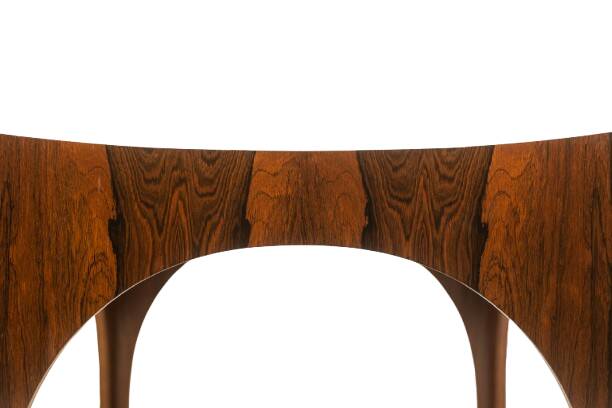 Paire de bouts de canapé ou tables basses en palissandre. Années 1970