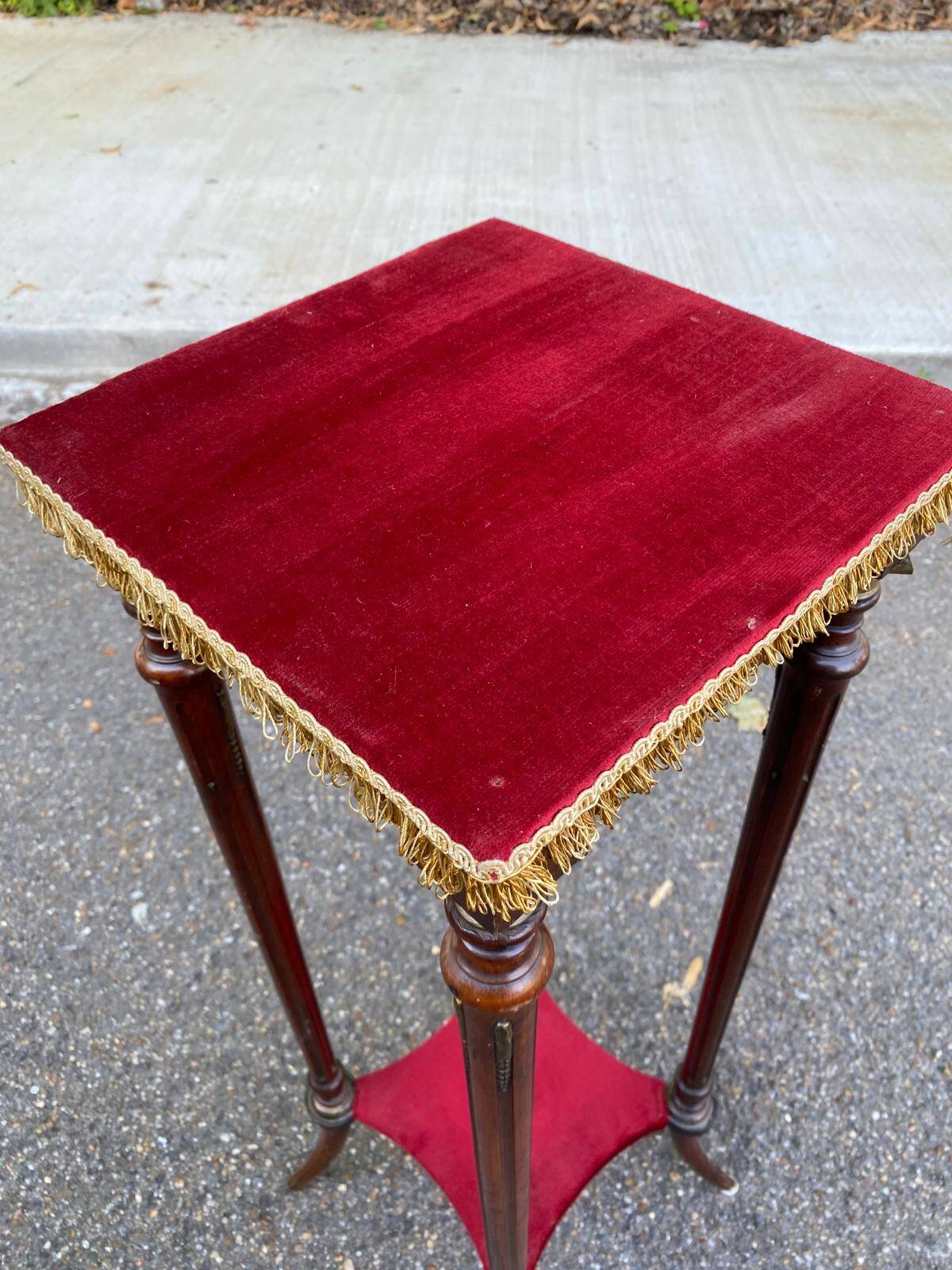 Louis XVI and Napoléon III stool from the 19th century.