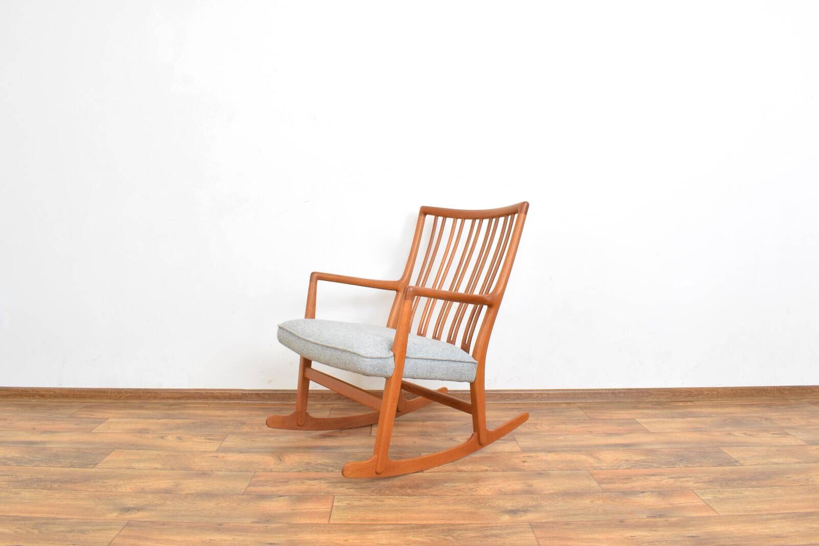 Oak ML33 Rocking Chair by Hans J. Wegner for A/S Mikael Laursen, 1950s