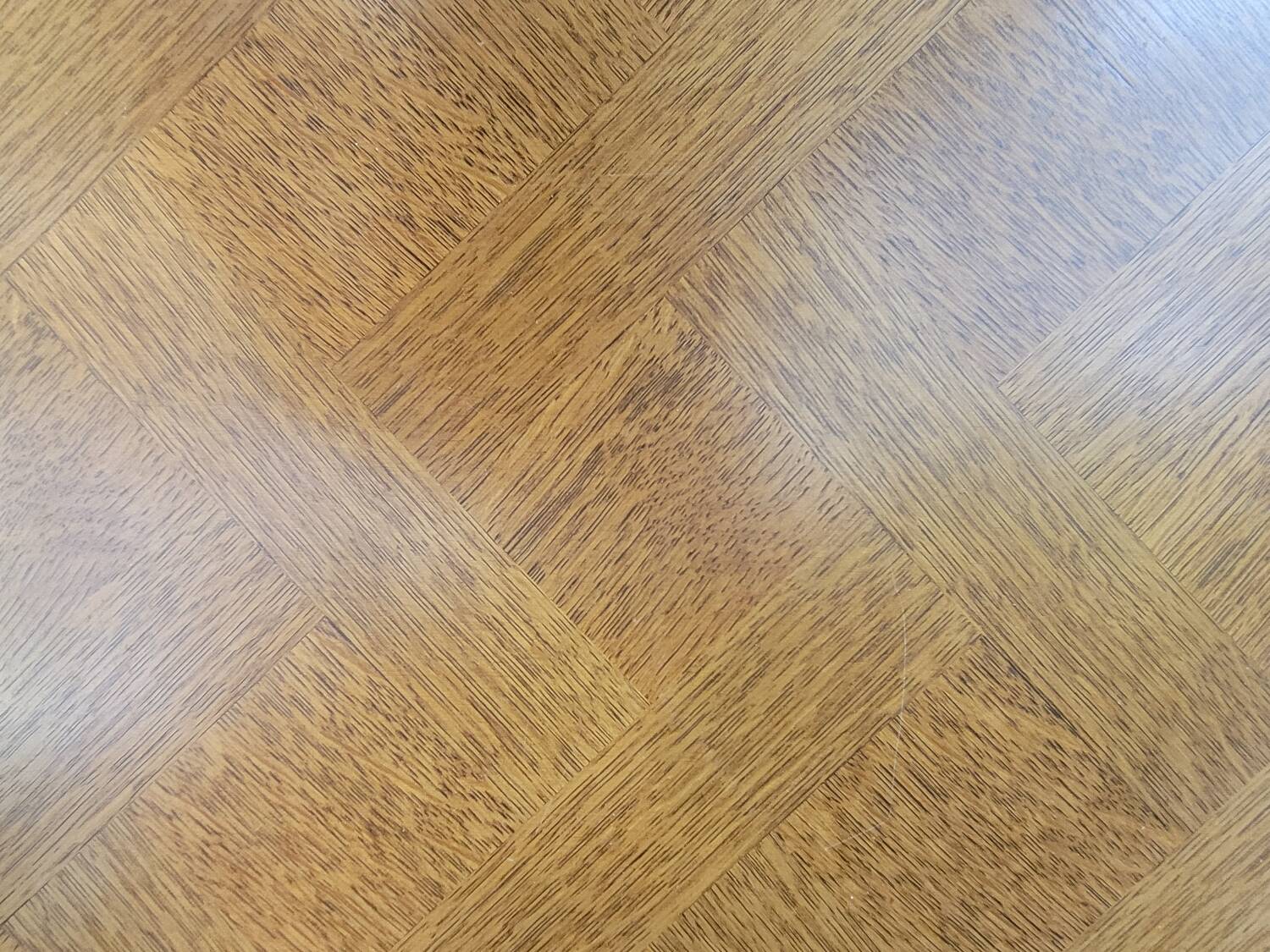 Louis XV coffee table in oak and cherry marquetry.