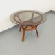 Table basse ronde vintage en verre fumé et rotin des années 70