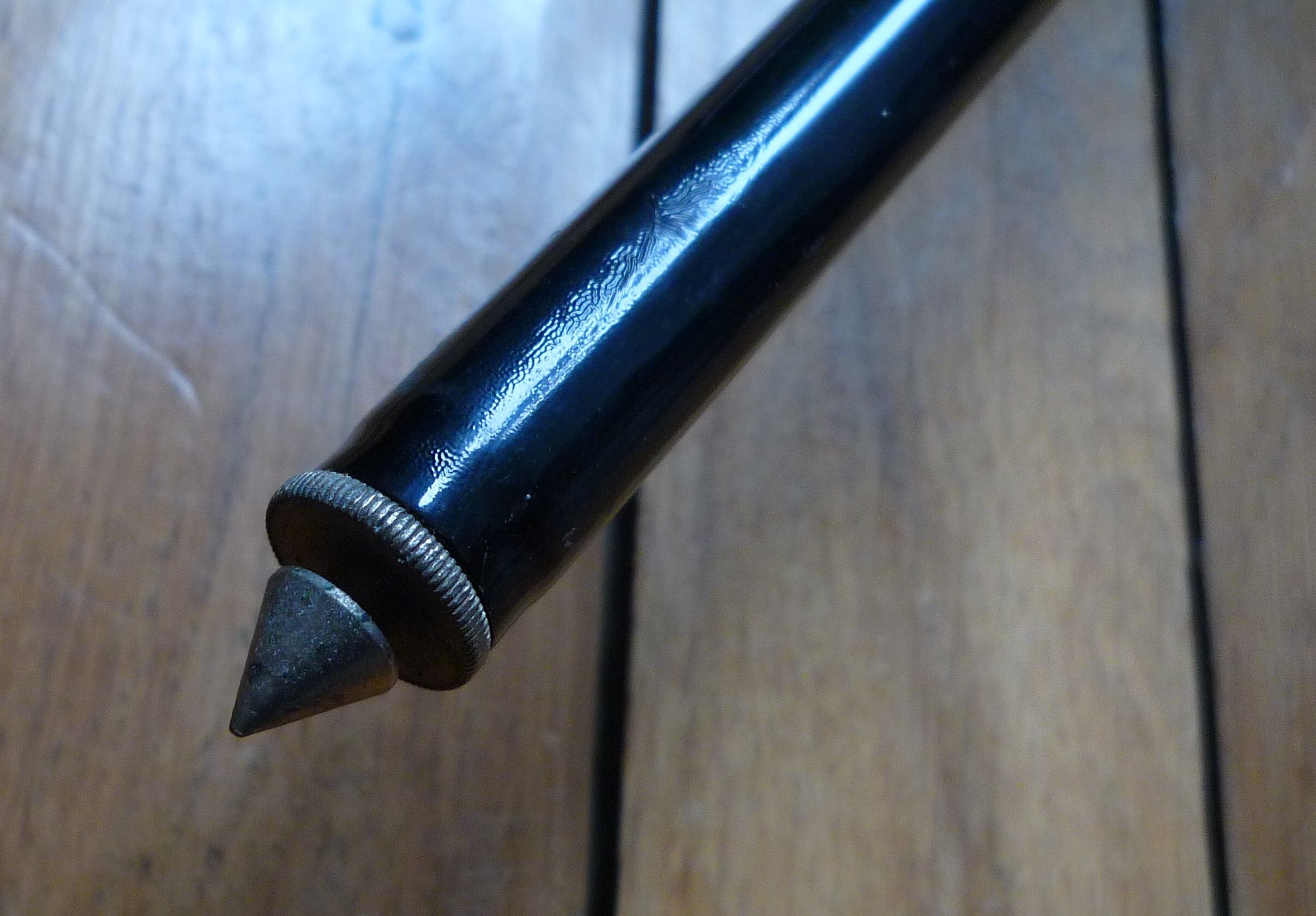 Industrial style tripod lamp, old tripod 1930s