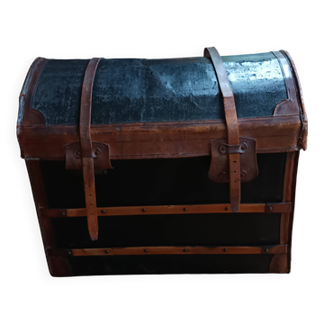 Curved travel trunk, Second Empire
