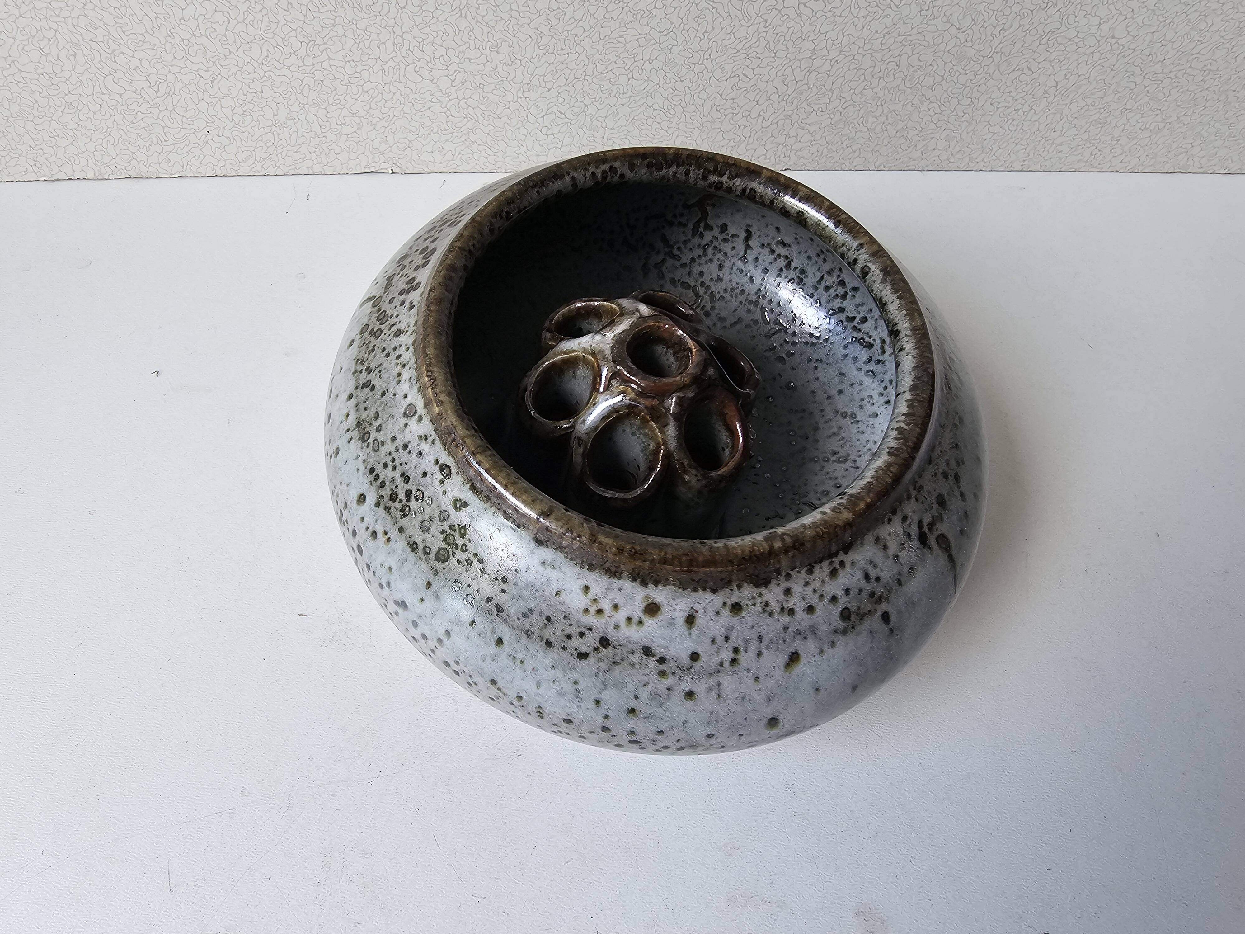 Speckled grey ceramic flowerpot vase Signed Gérald POTT (diameter 12