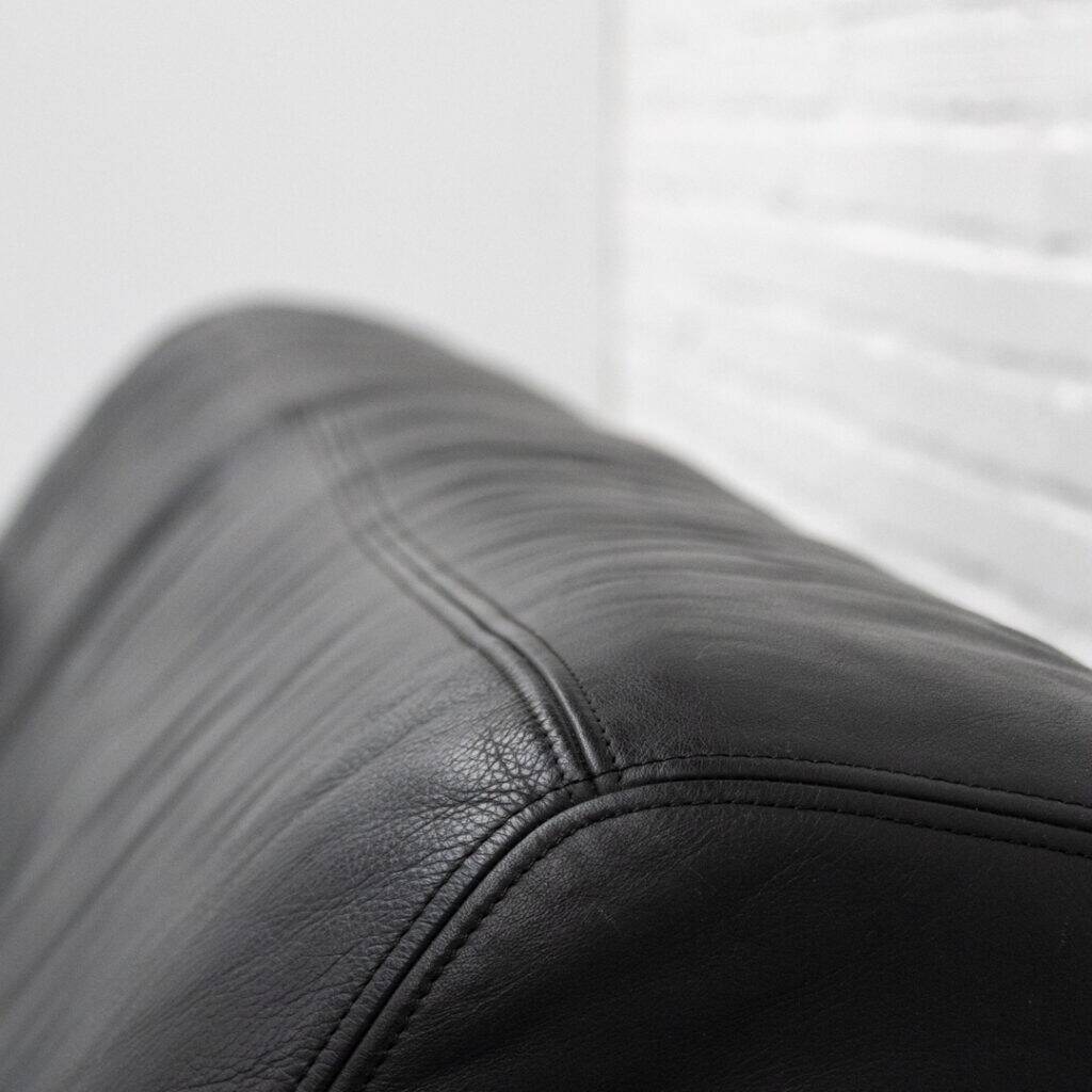 De Sede DS-76 two-seater sofa